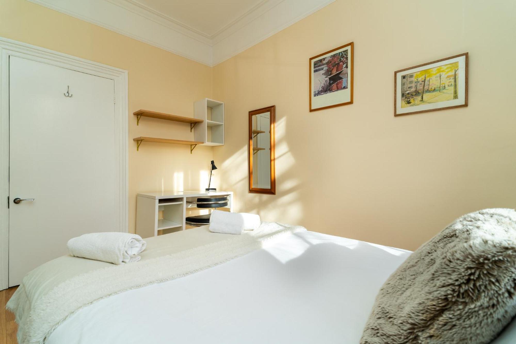Stylish 2bed Steps From Iconic Waterloo! Apartment London