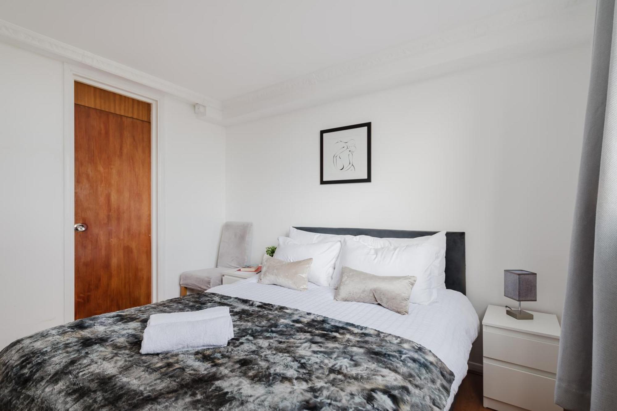 Hyde Park,2 Bedrooms 2bathrooms, Perfect For Families!