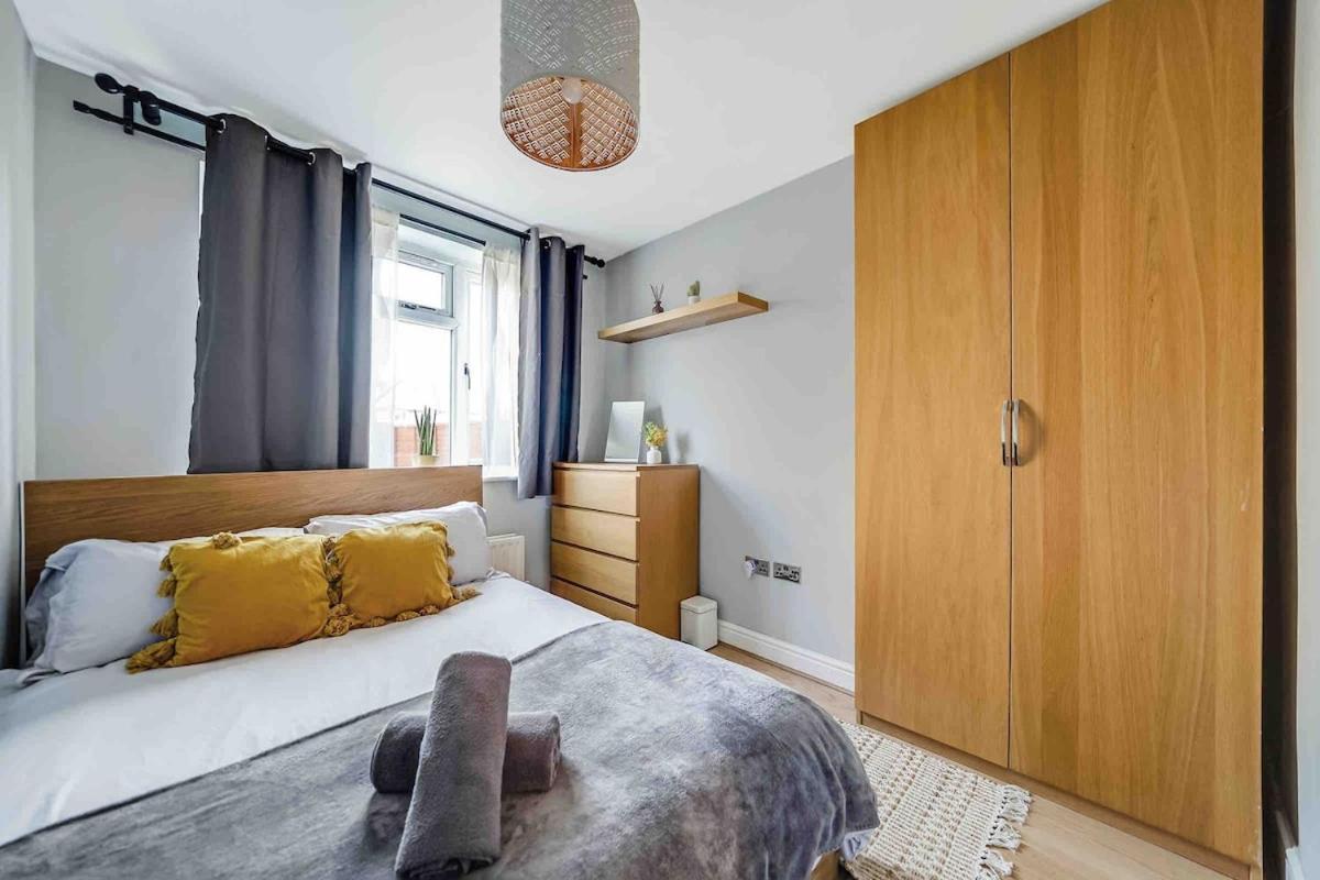 Lovely 2-bed Close To Excel And O2 Arena