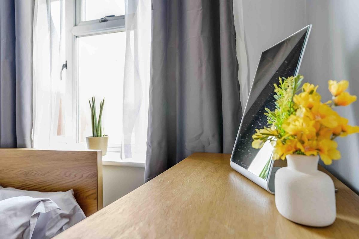 Lovely 2-bed Close To Excel And O2 Arena