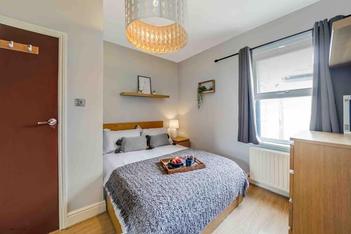 Lovely 2-bed Close To Excel And O2 Arena