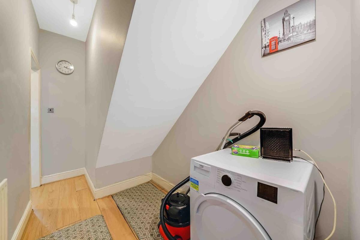 Lovely 2-bed Close To Excel And O2 Arena