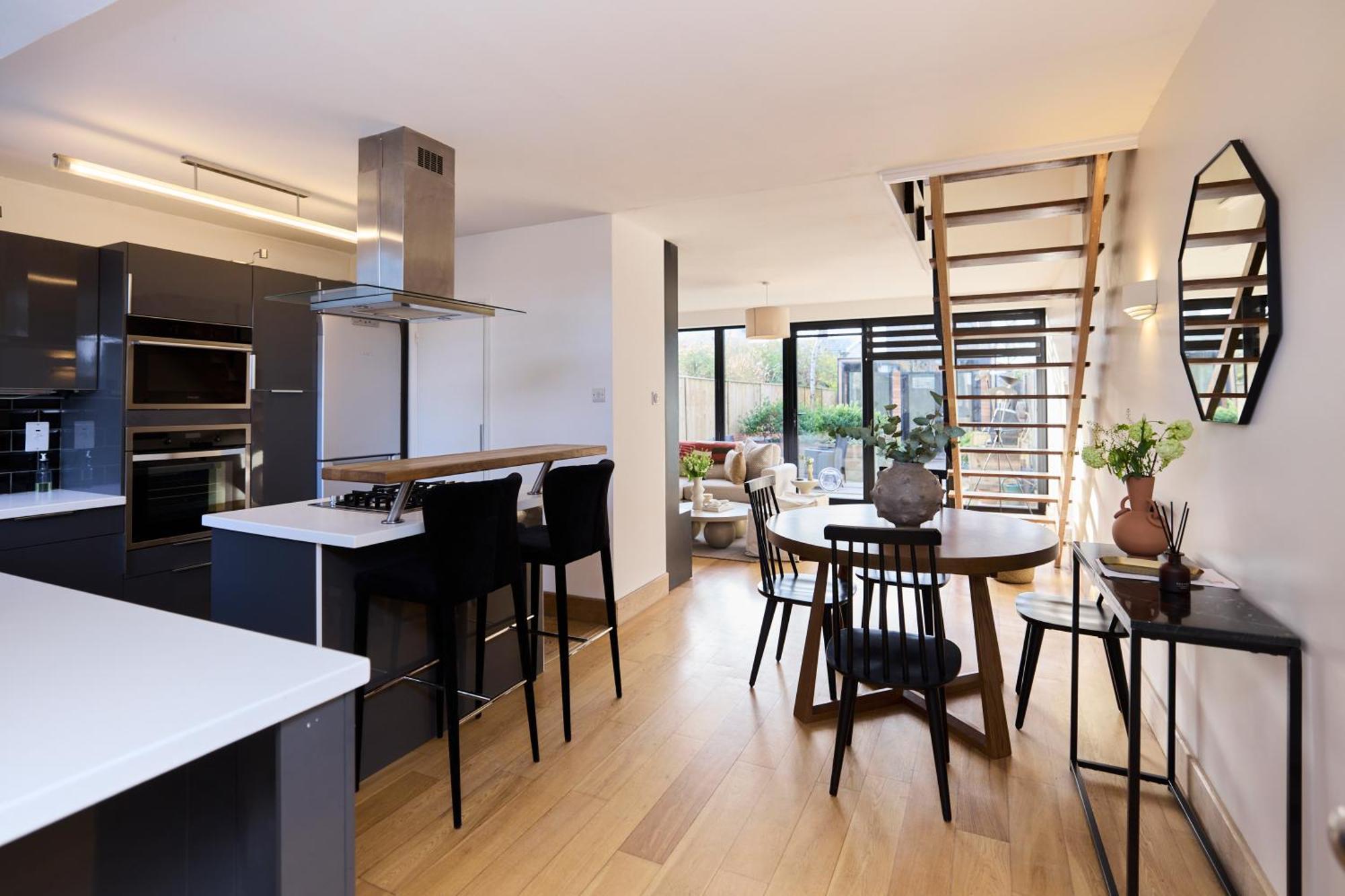 Apartment The Peckham Escape - Modern 3bdr With Garden London