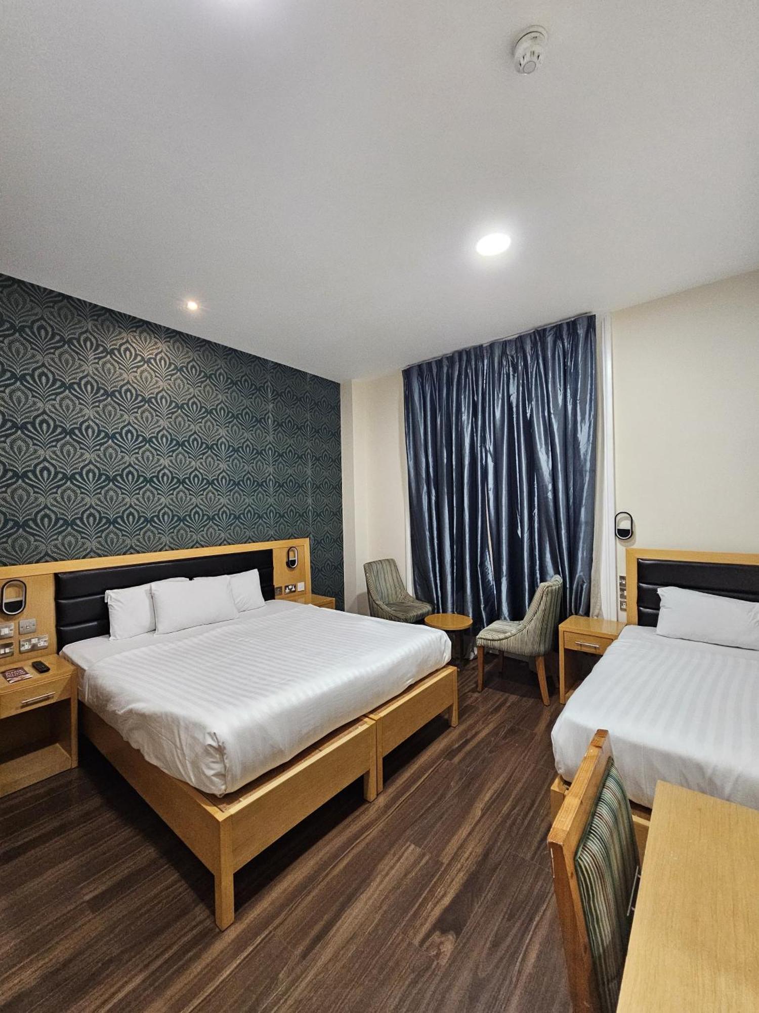 Cromwell Hotel London
