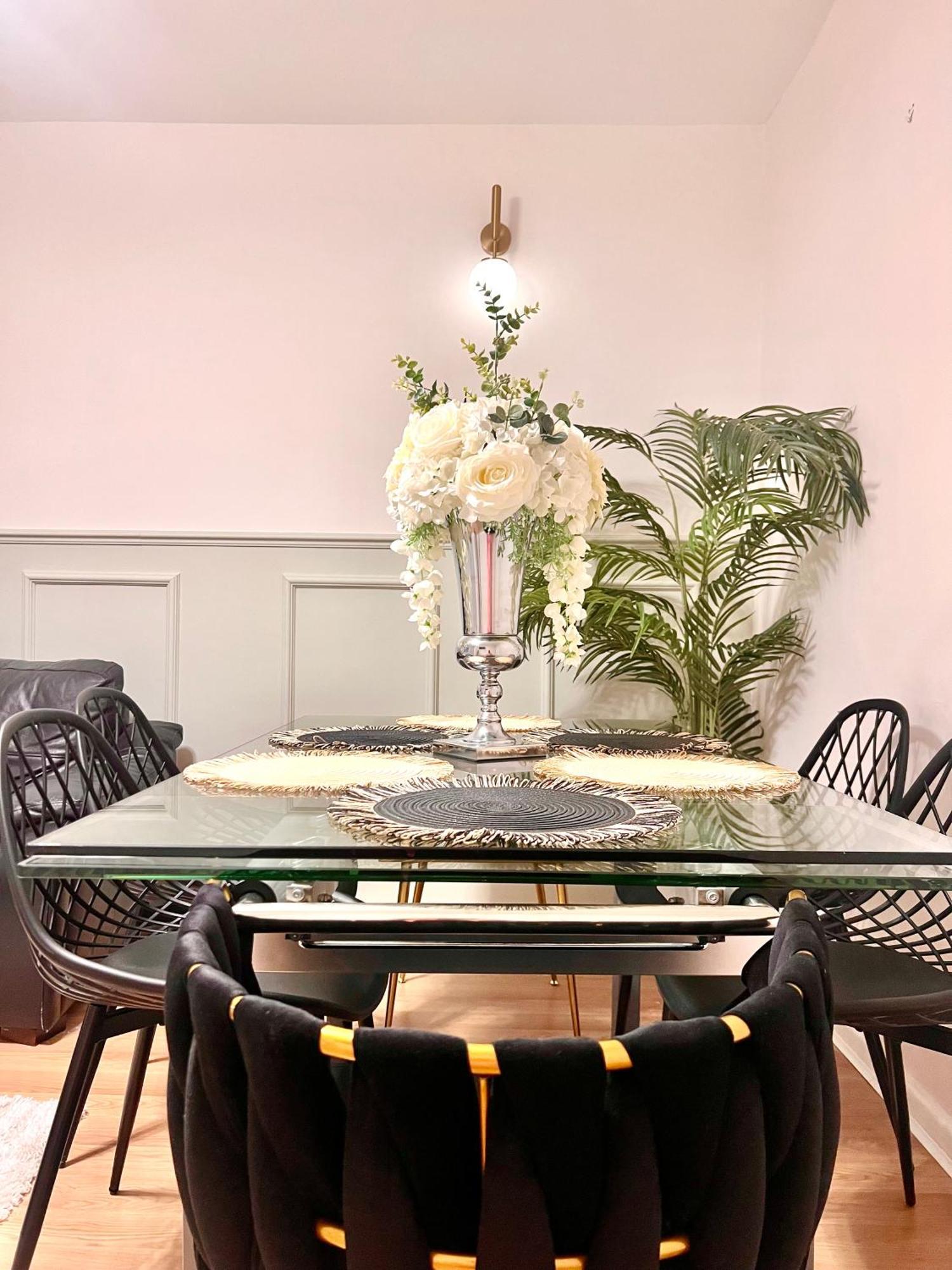 3 Minutes To Tower Of Trendy Shoreditch Recently Refurbished 3 Bedrooms Sleeps 8 Apartment