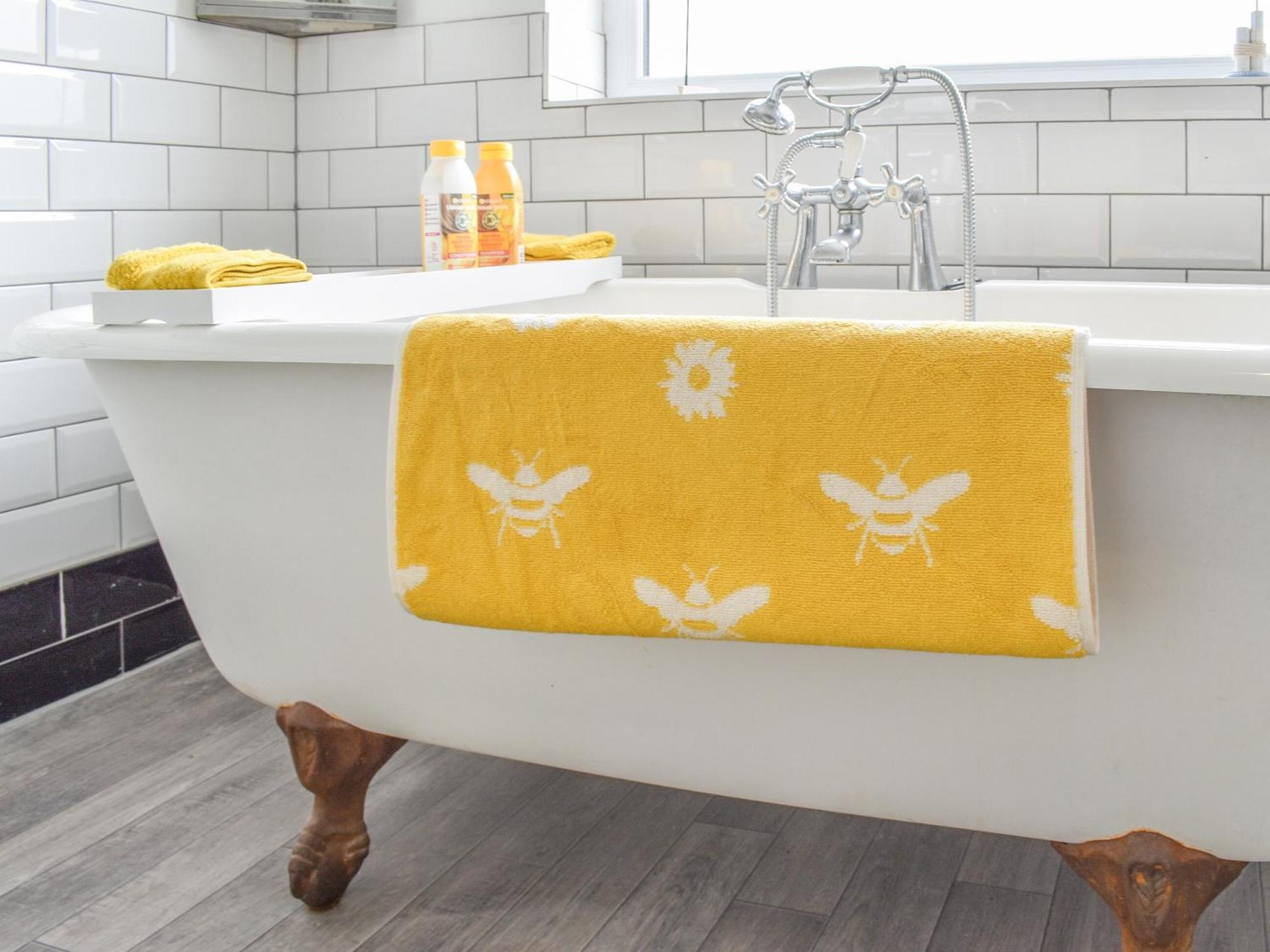 Holiday home Honeybee *