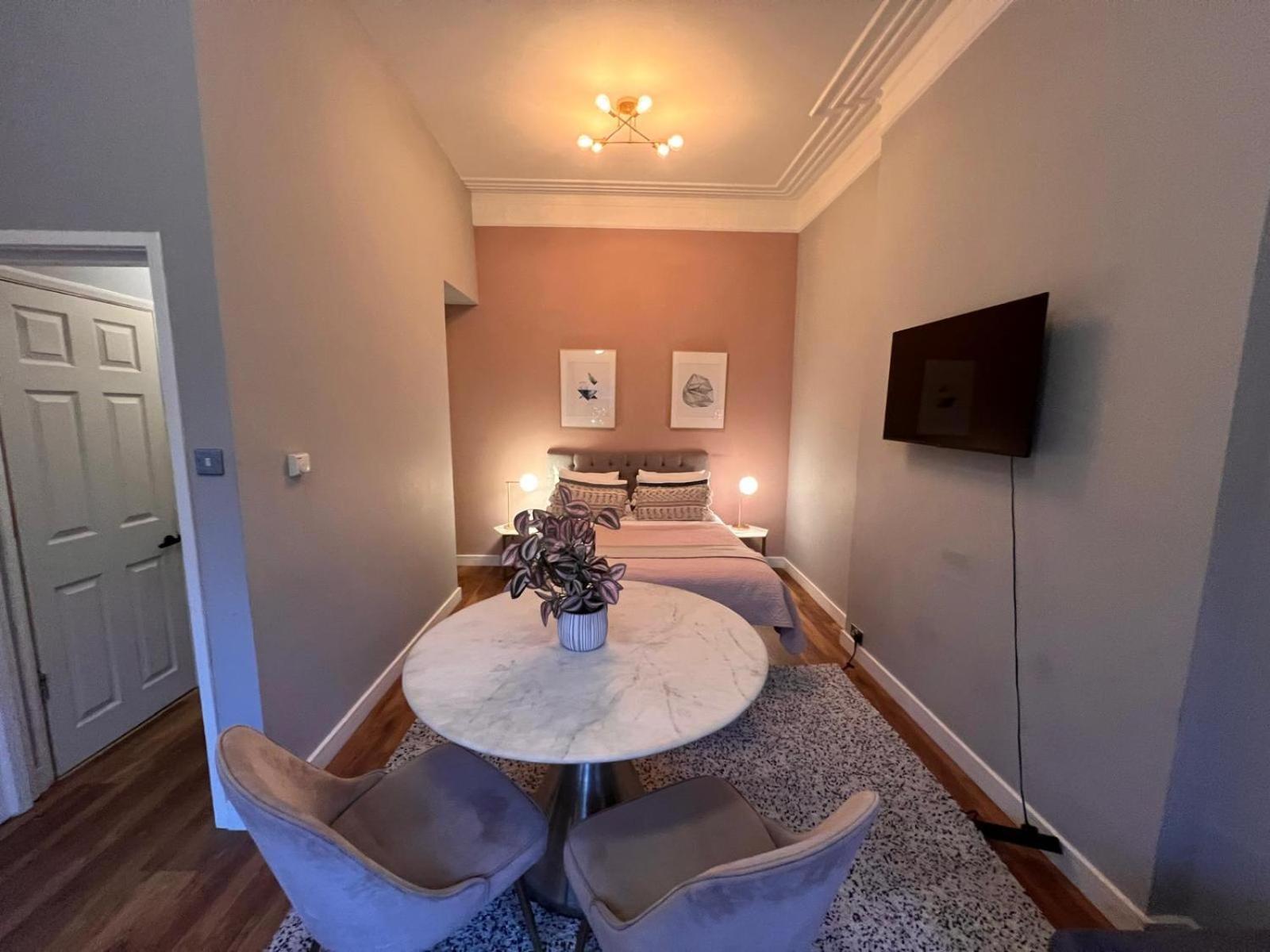Apartment Stylish For 3 Near Regents Park N4 *