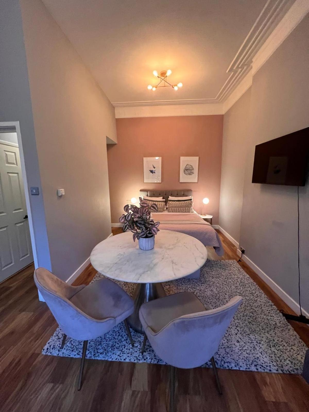 Apartment Stylish For 3 Near Regents Park N4 London