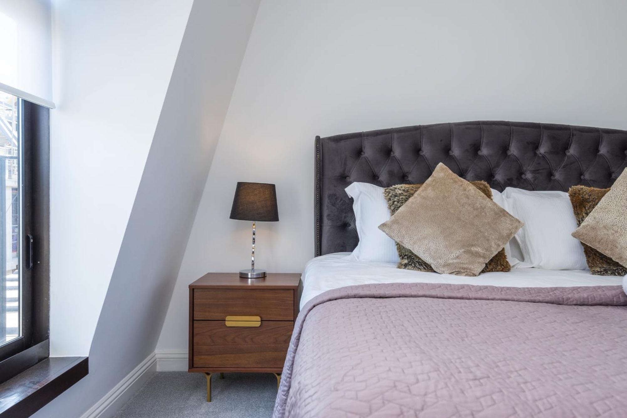 Elegant Mayfair 5 * London