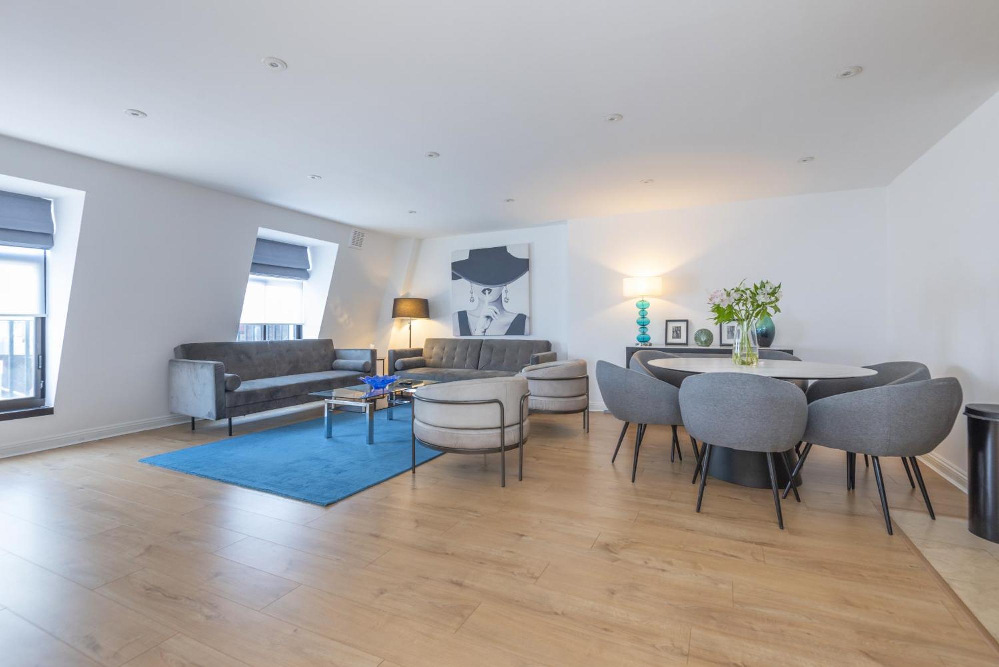 Elegant Mayfair 5 Apartment