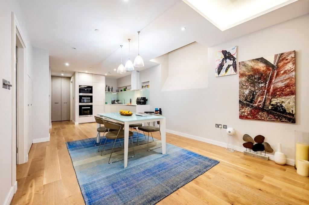 Holiday home Three Bedroom, Leicester Square Duplex *