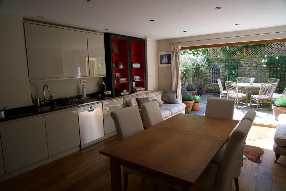 Apartamento Spacious Flat With South Facing Garden *