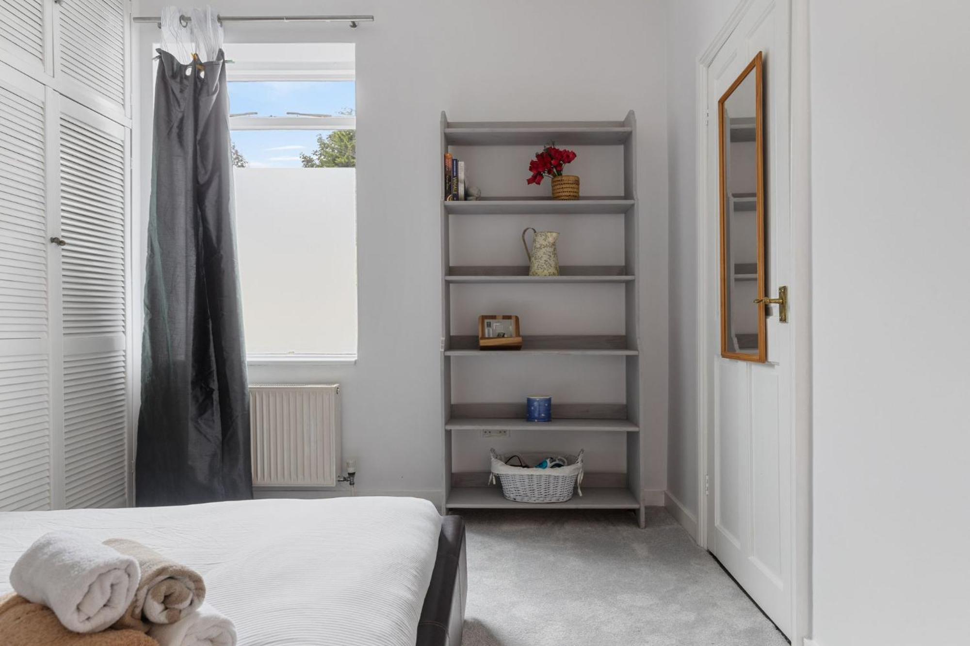 Cosy 1-bed Flat For 4 Ppl W Parking London