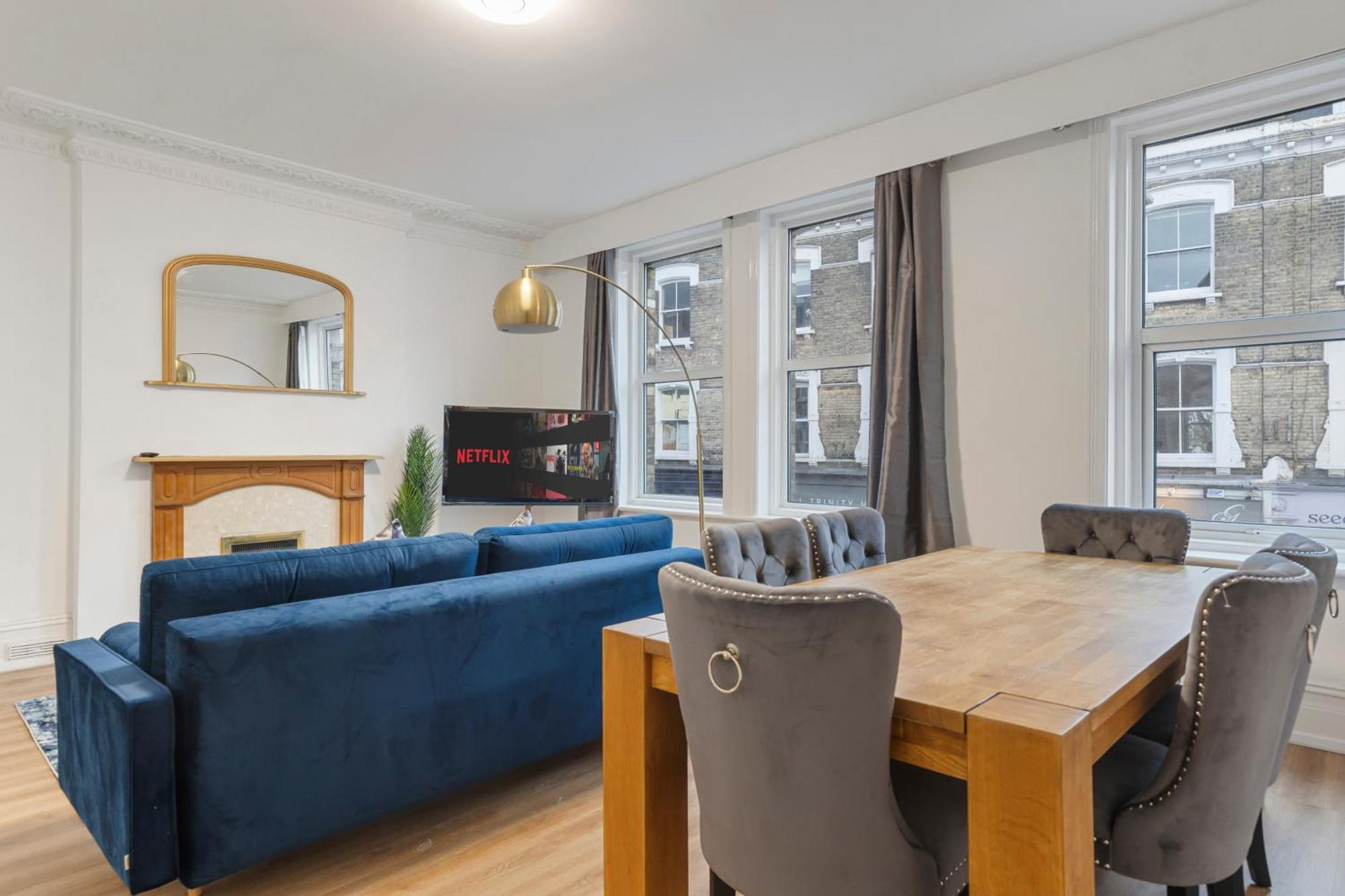Modern 5-bedroom Fulham Flat - Sleeps 12 London