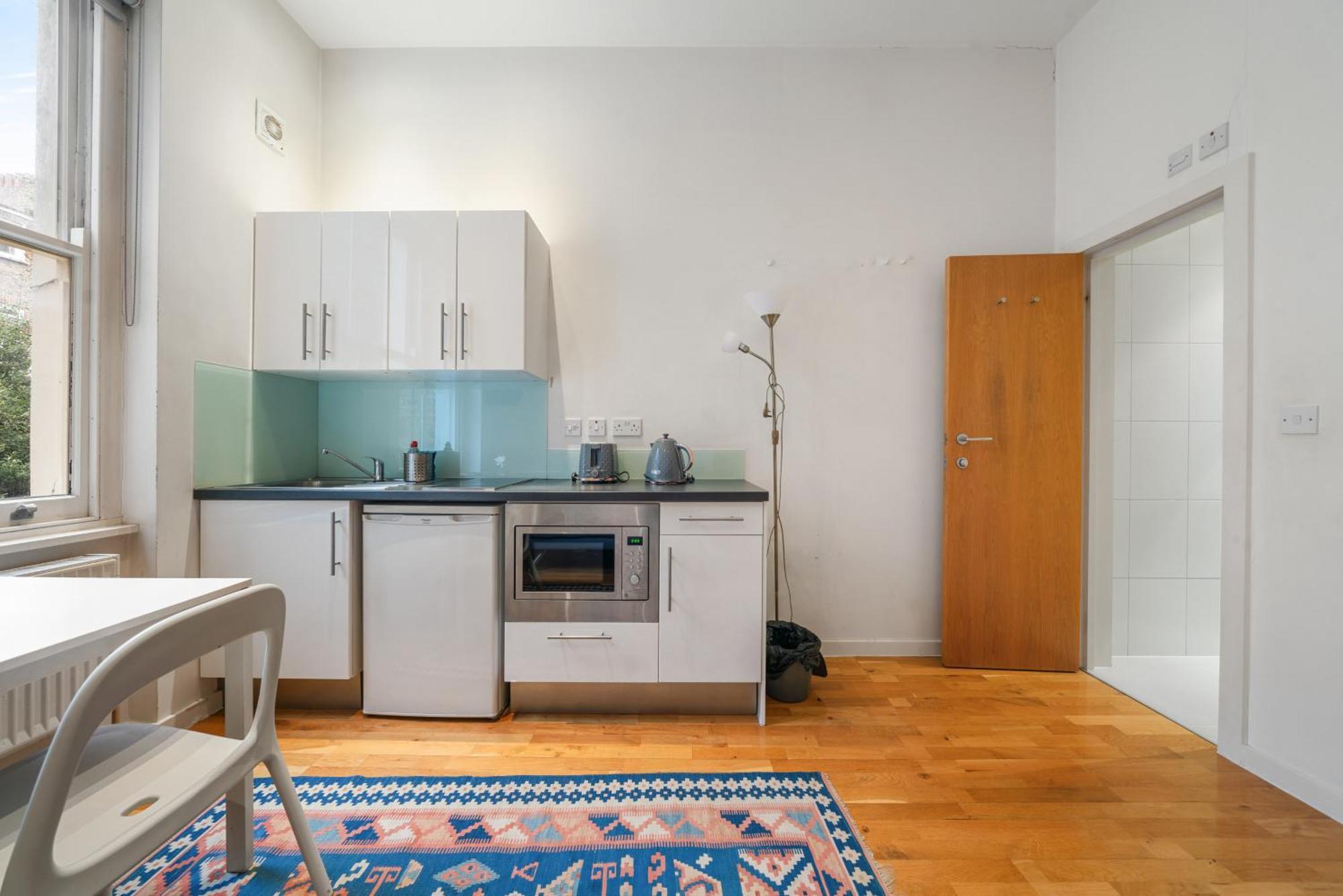 Bright And Airy One Bedroom Condo, Olympia, Kensington Apartamento Londres