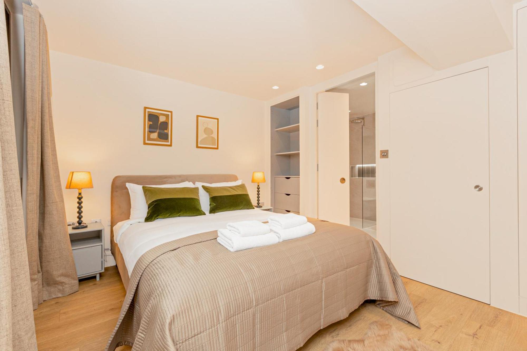 Amazing New 1br, 3 Min Blackfriars St! * London