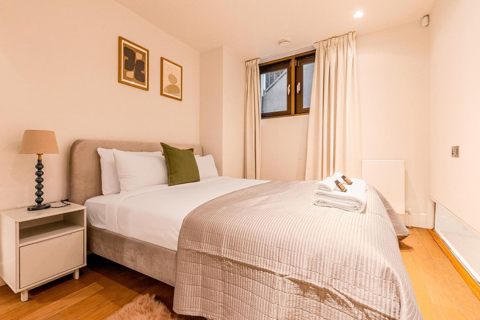 Stylish 1br Duplex, 3 Minutes Blackfriars Station * Londres