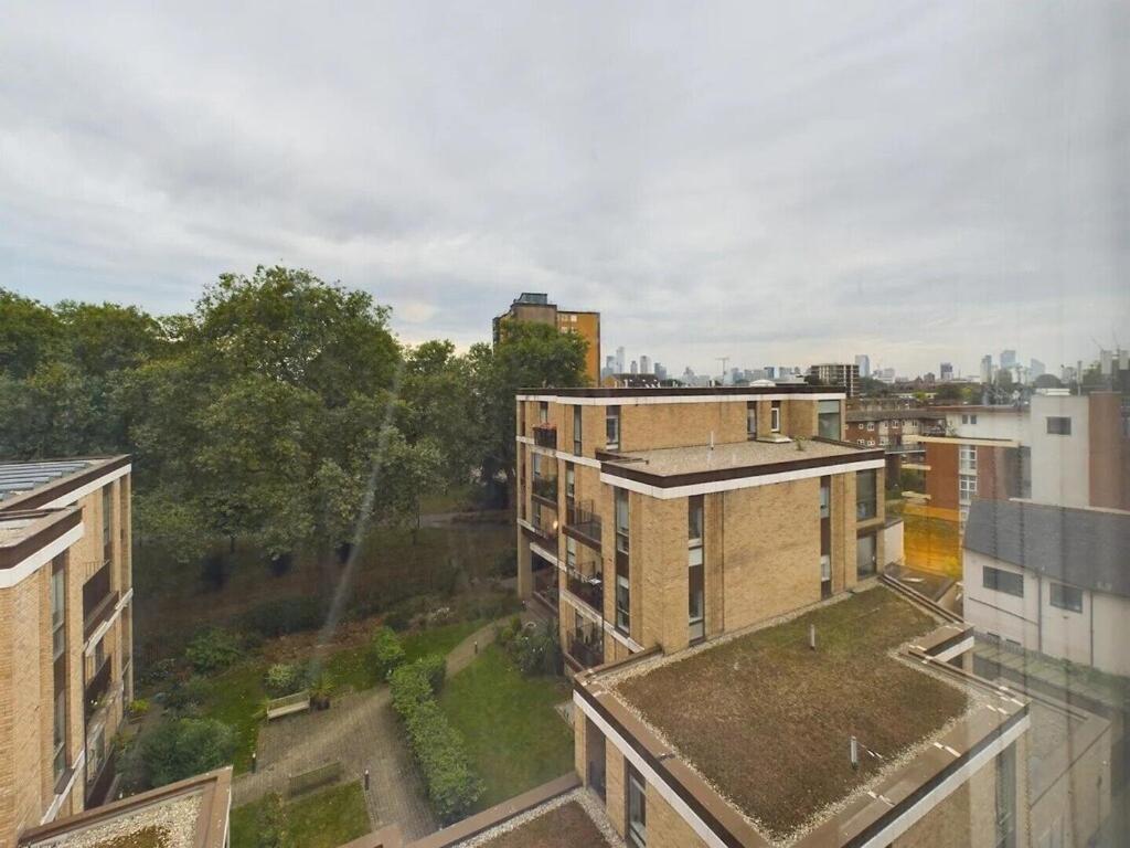 Cozy 1br Flat Walk From Fields Sleeps 2 Pass The Keys *