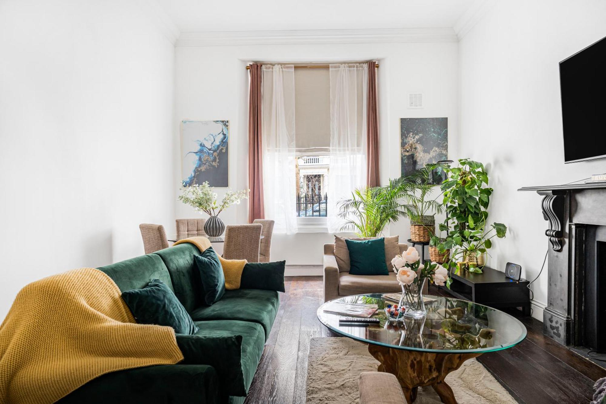 Classy High Ceilings 2 Bdr Next To Hyde Park