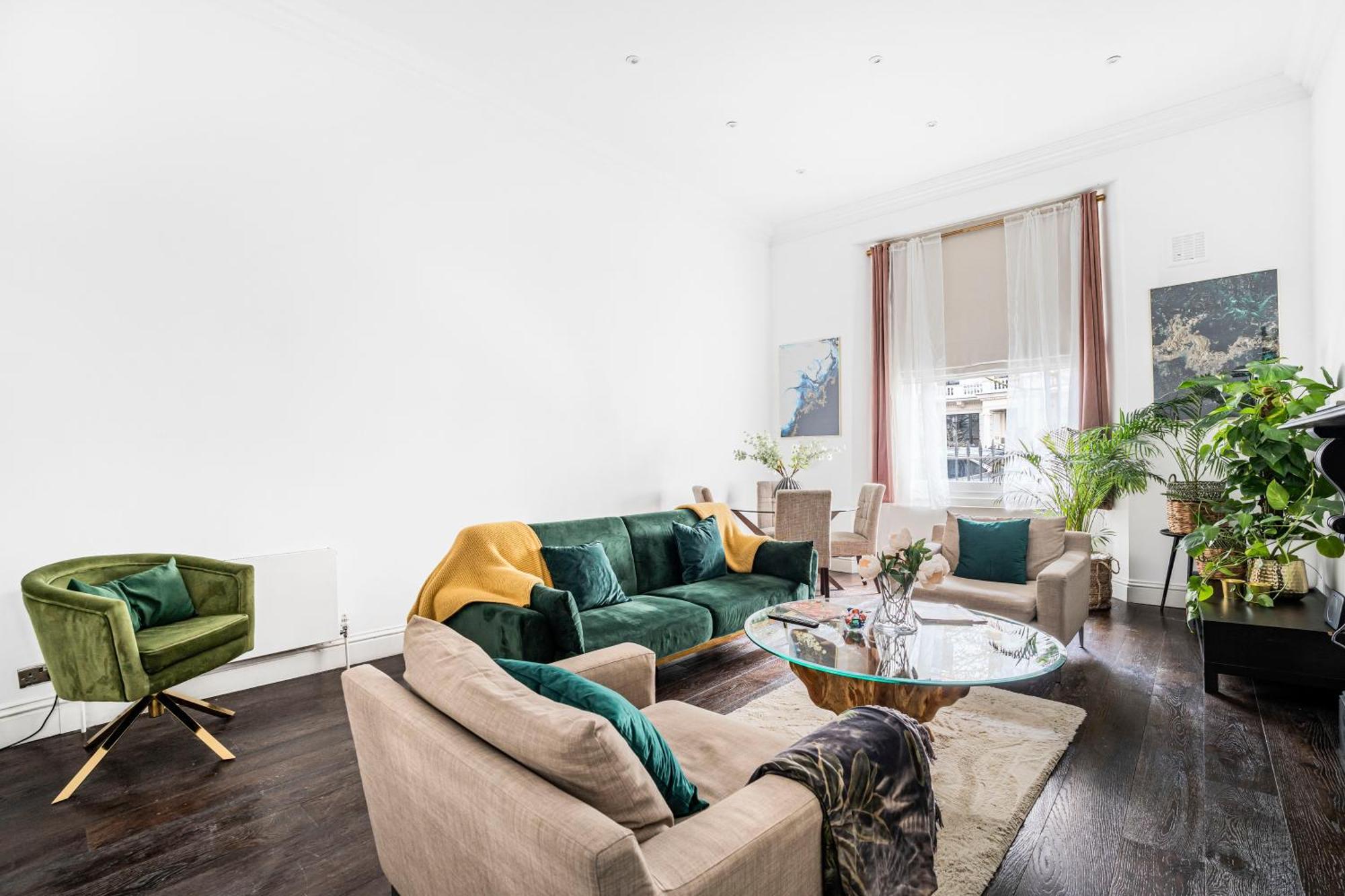 Classy High Ceilings 2 Bdr Next To Hyde Park Apartment London