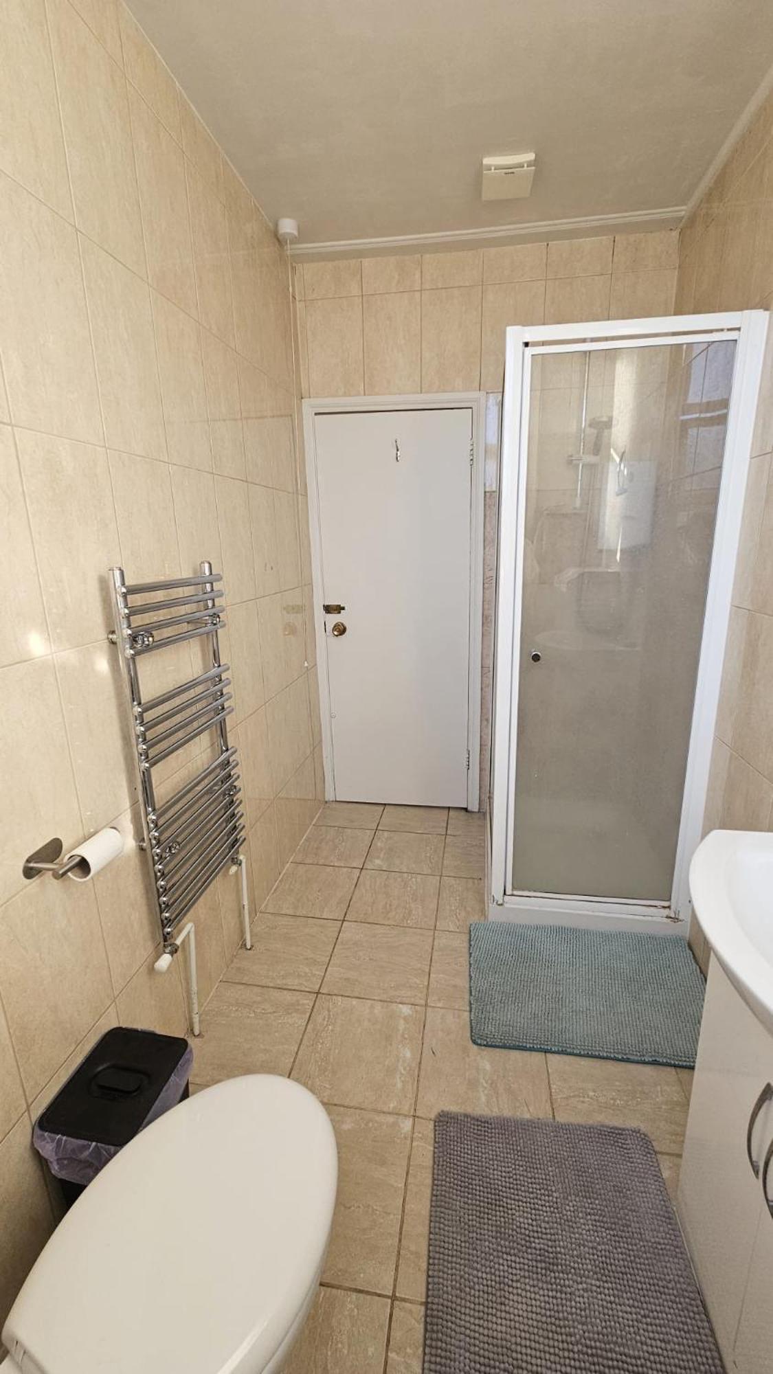 Homestay Private In Kensal Rise Near Tube & Bus Station London