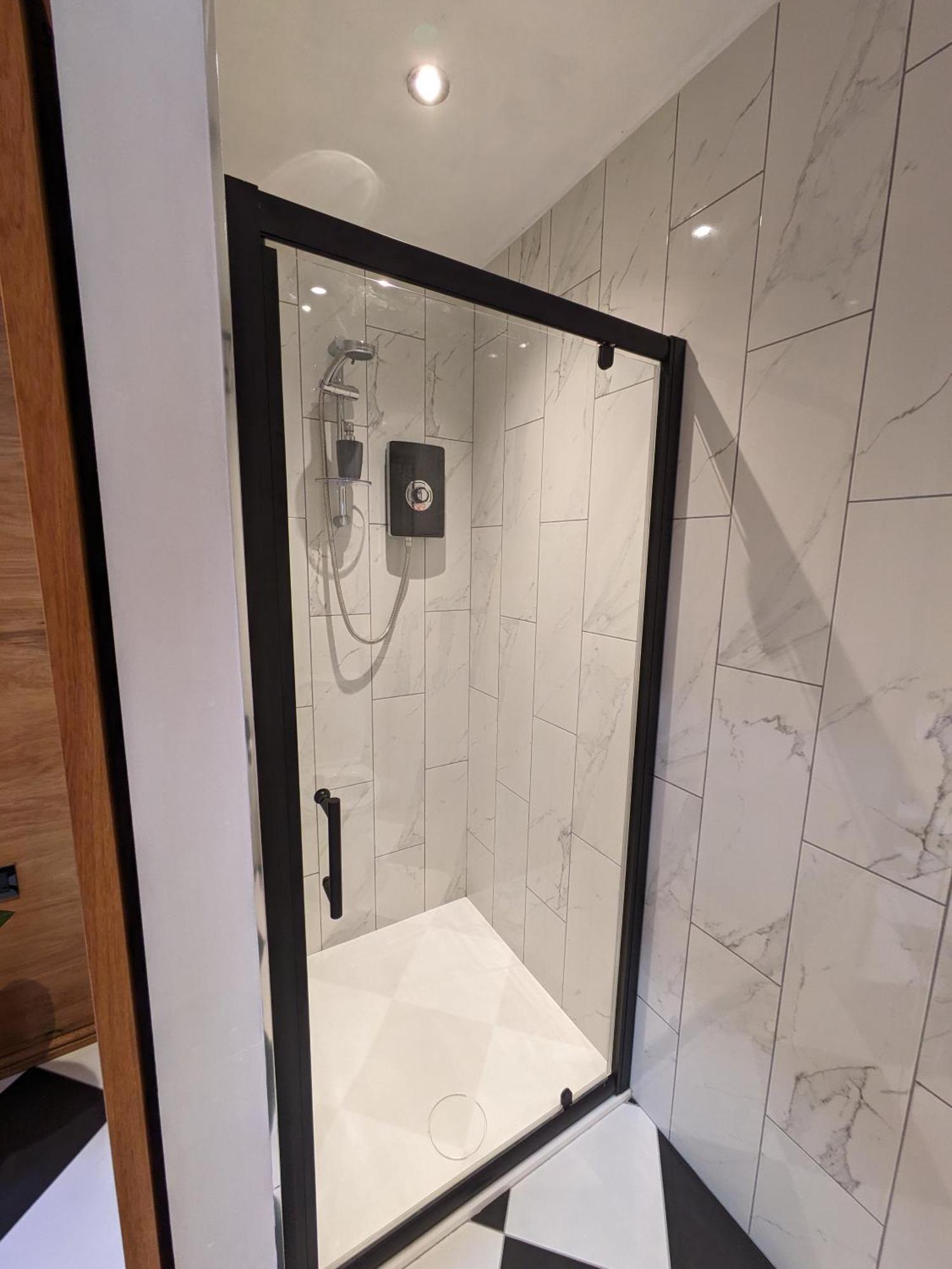 Bed & Breakfast Spacious Canary Wharf Free Parking *