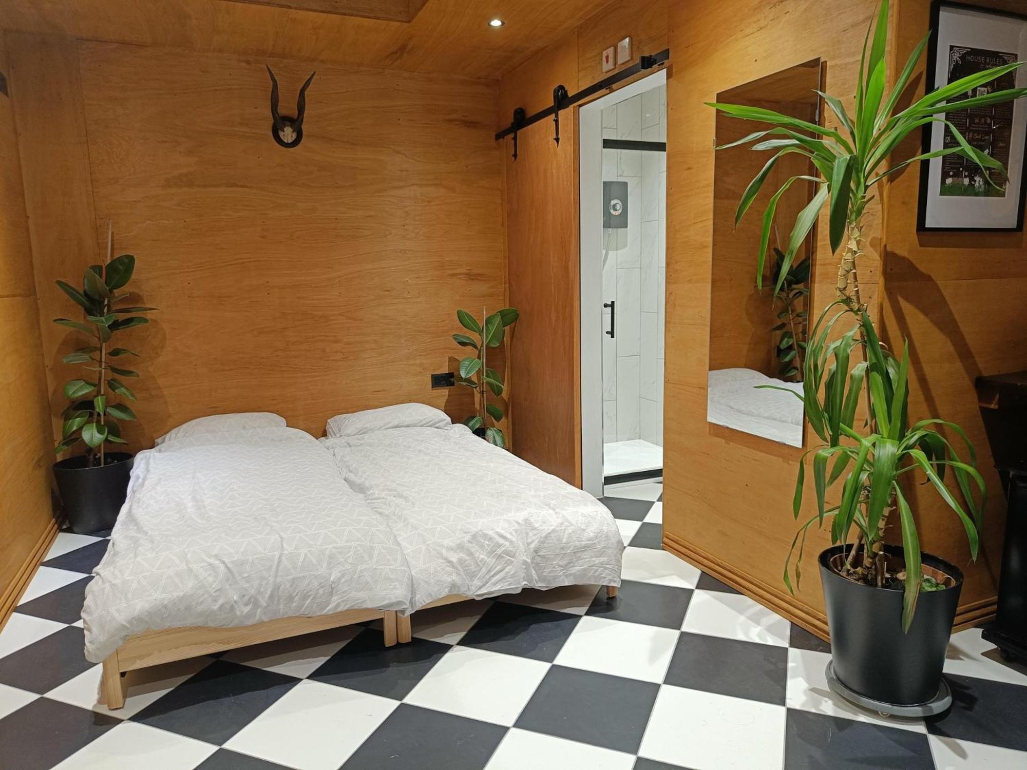 Spacious Canary Wharf Free Parking * London
