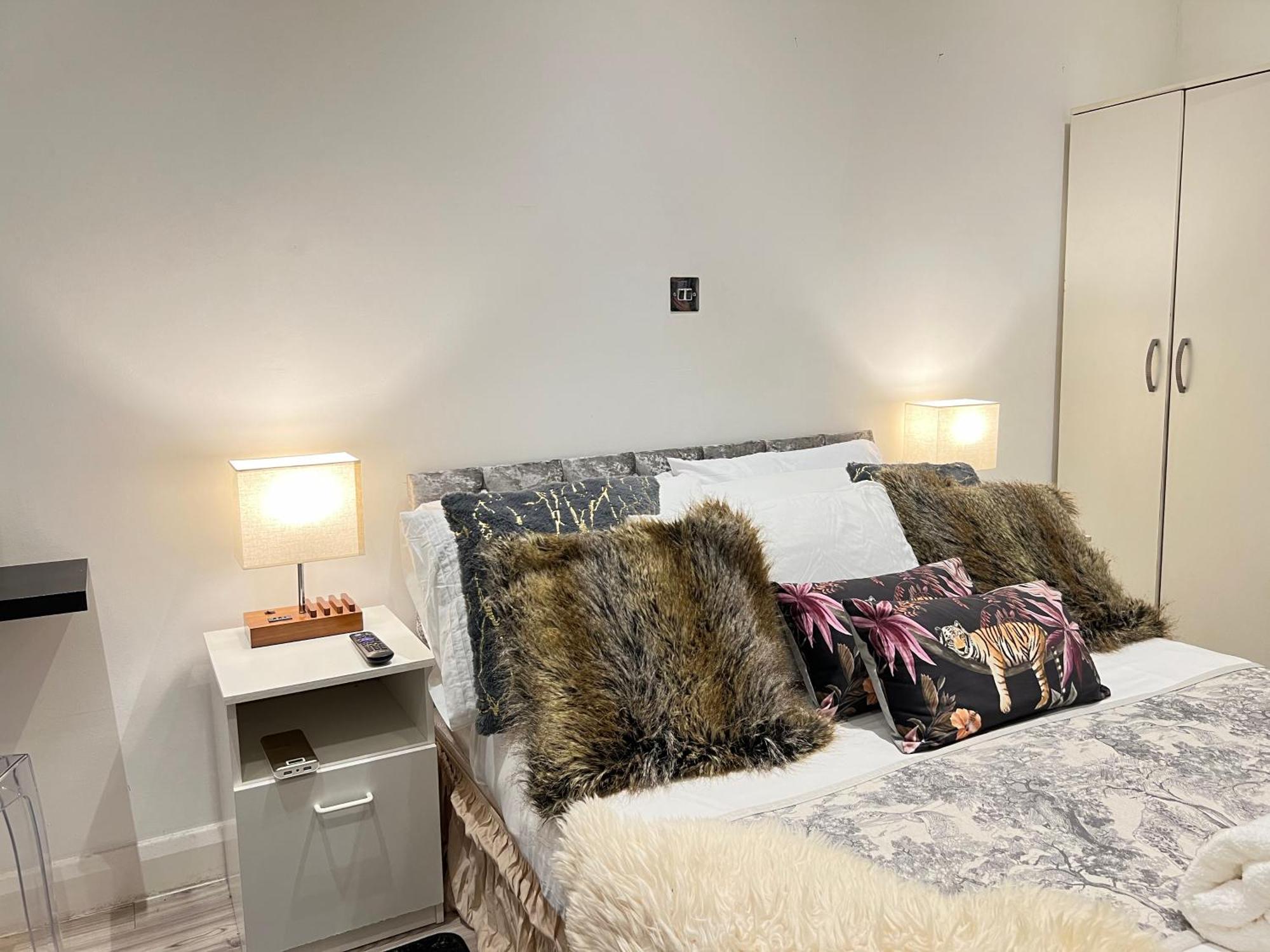 The Regent - Entire Studio In Central London - Prime Location London
