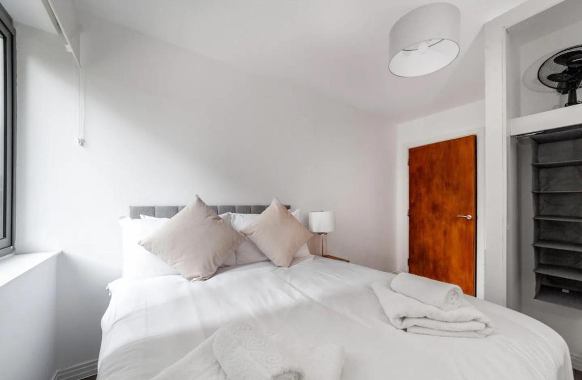 Avida Lettings - Modern Close To Westfield And Notting Hill Apartment *