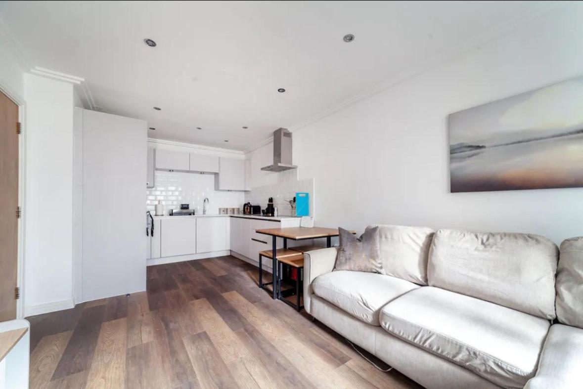 Avida Lettings - Modern Close To Westfield And Notting Hill * London