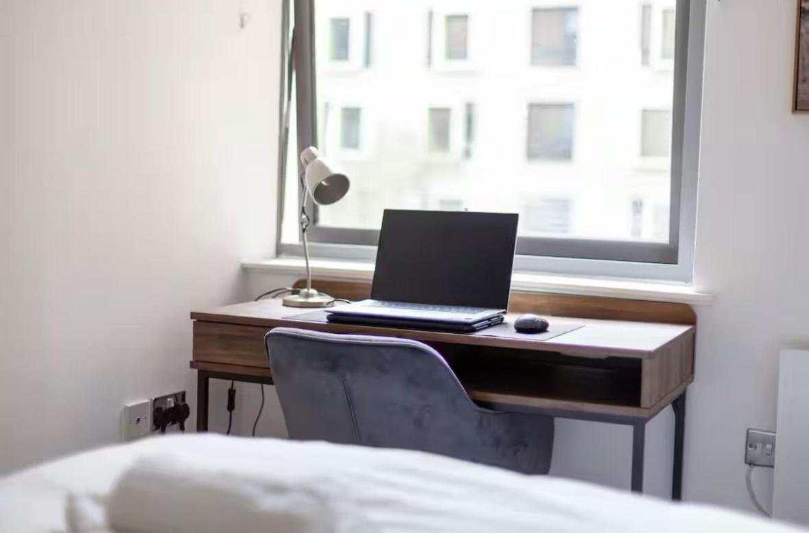 Avida Lettings - Modern Close To Westfield And Notting Hill Apartment *