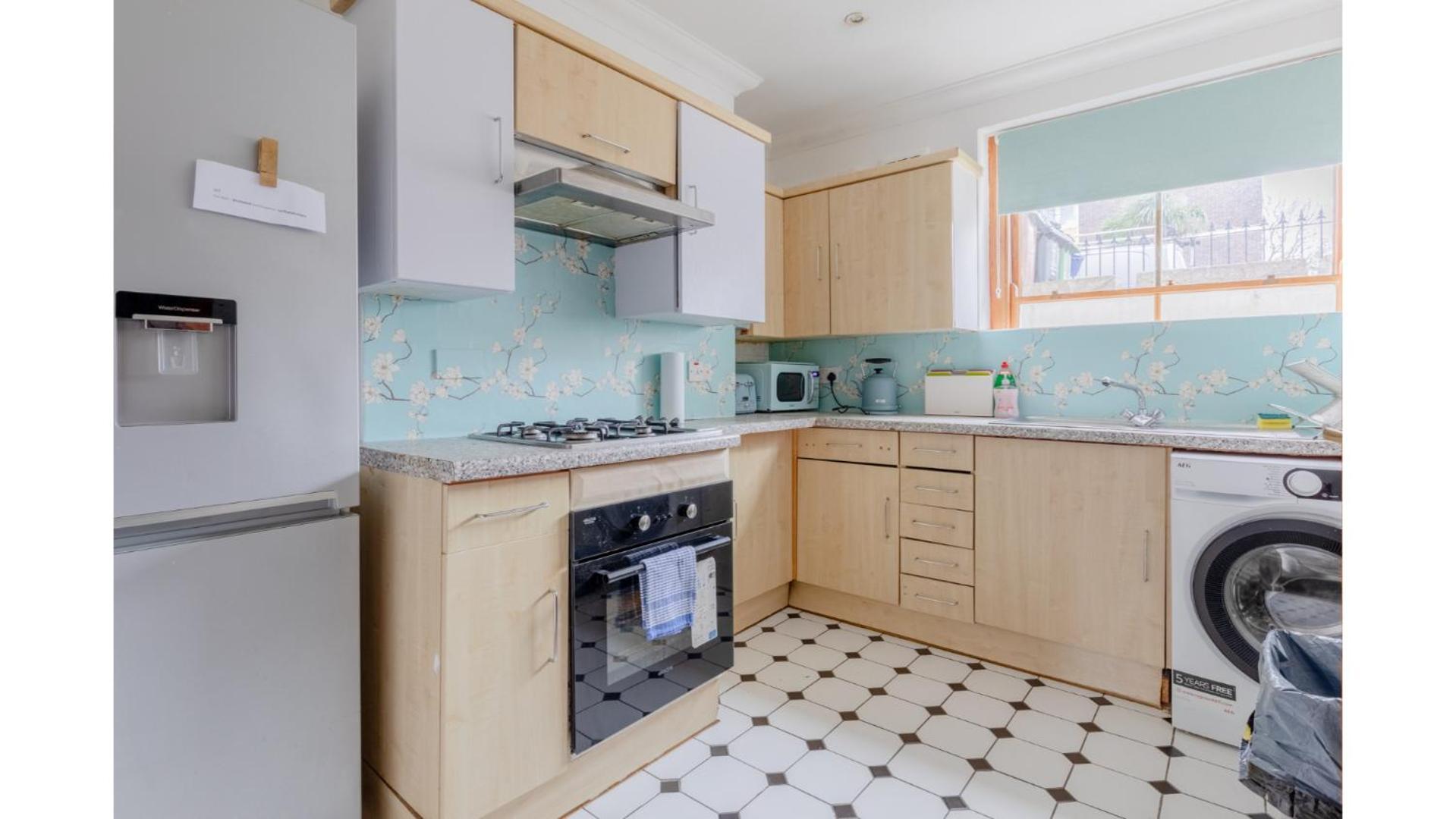 Spacious And Inviting 4bd Haggerston Apartment London