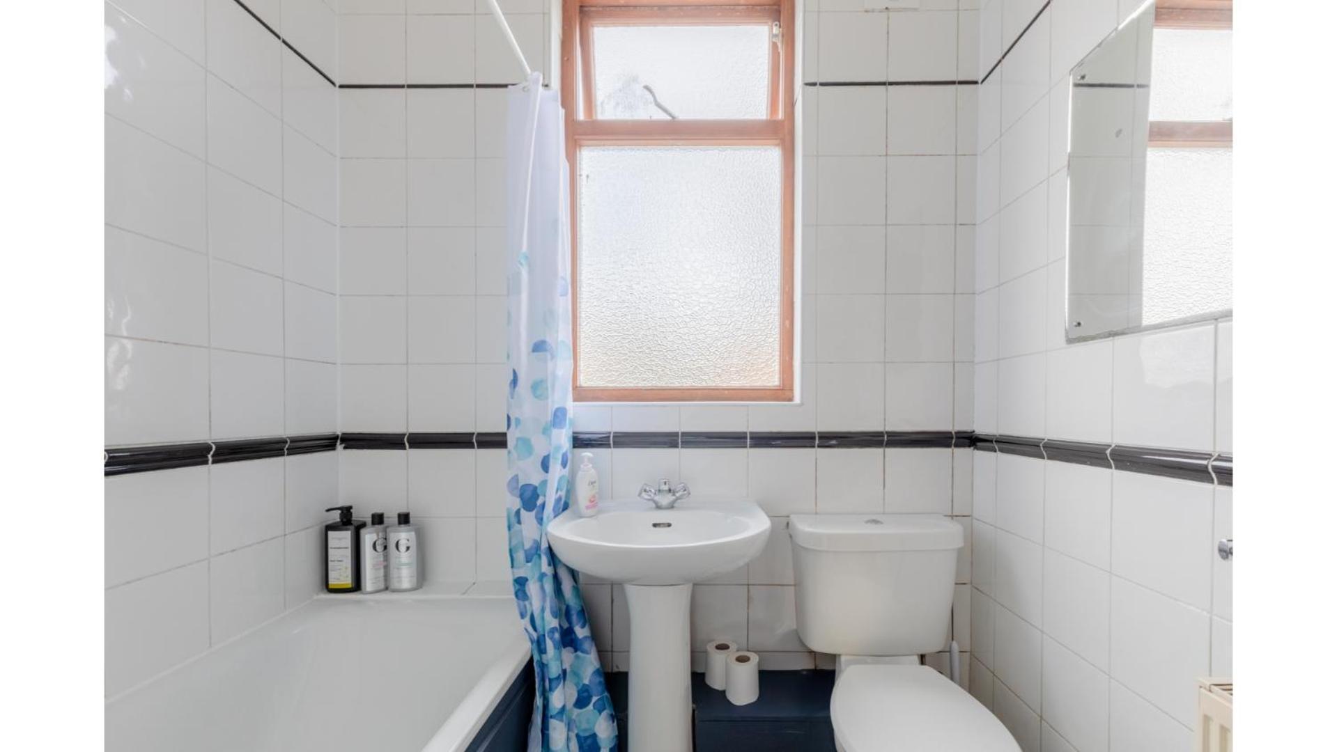 Spacious And Inviting 4bd Haggerston Apartment *