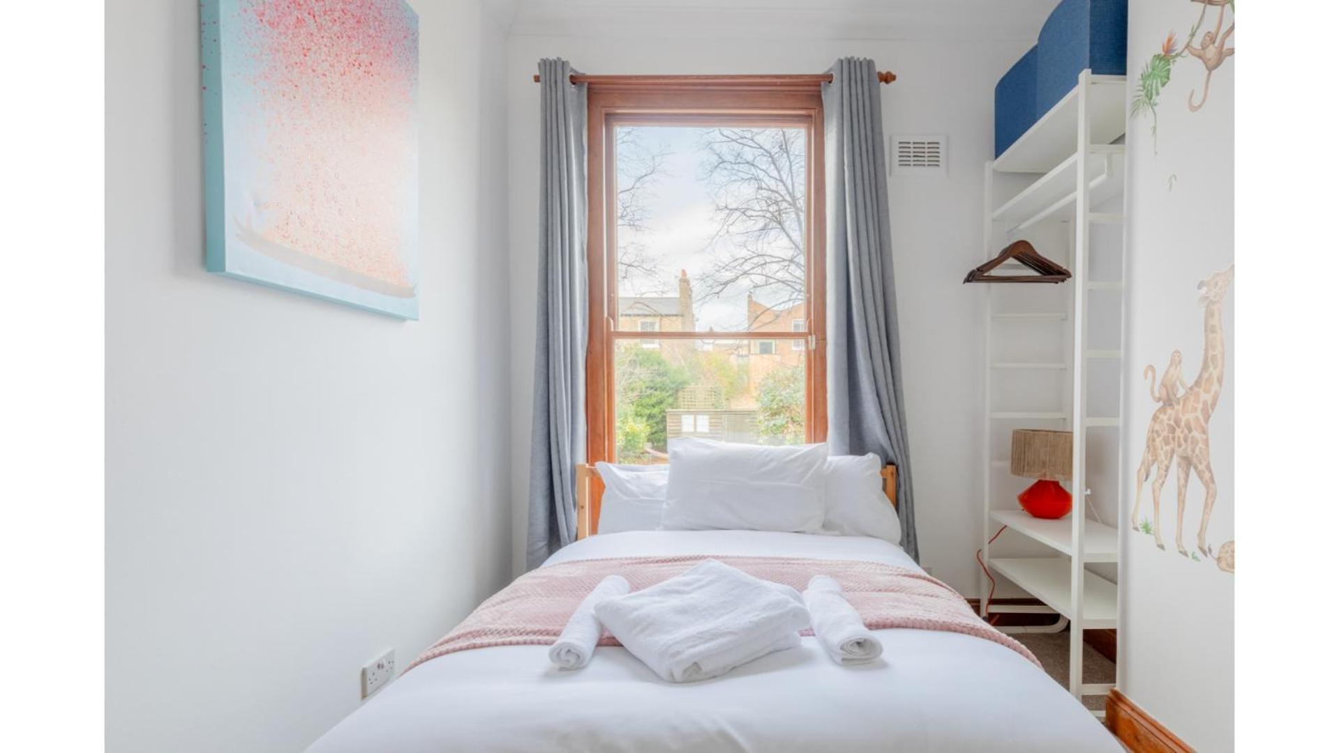 Apartment Spacious And Inviting 4bd Haggerston *