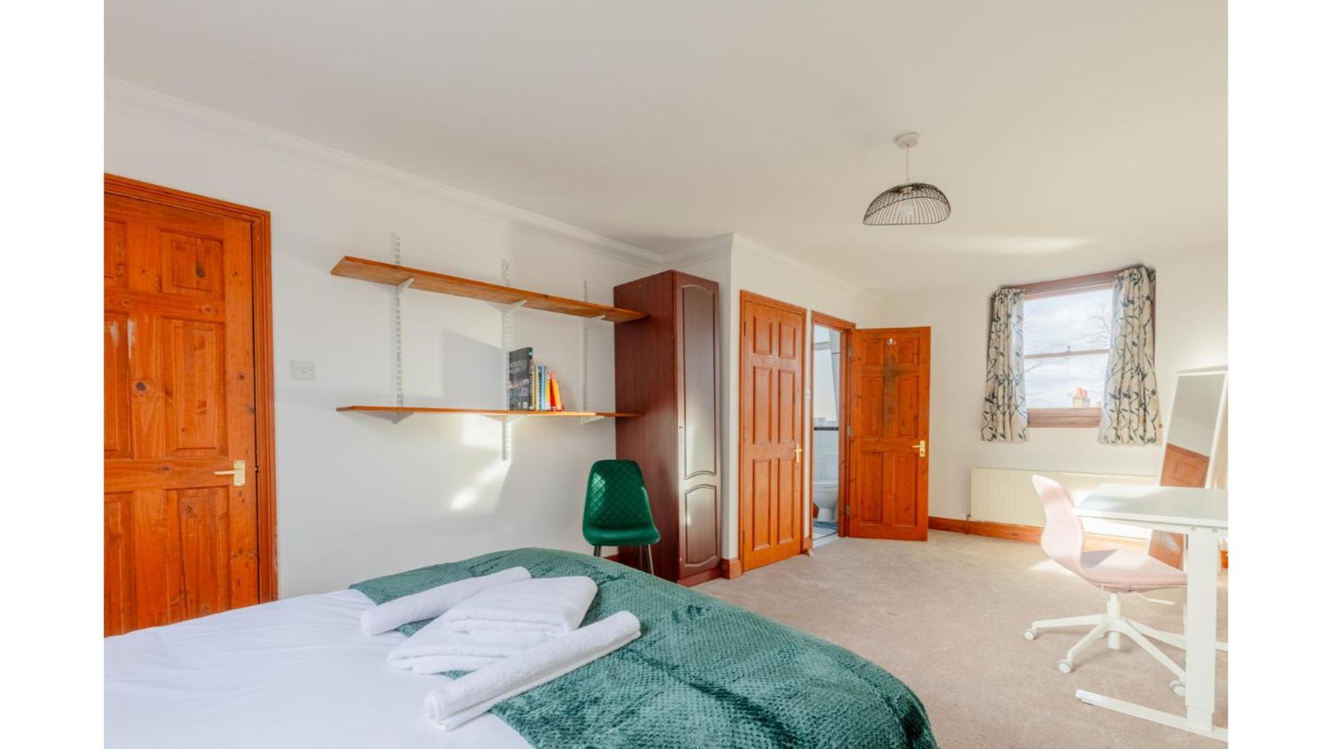 Apartment Spacious And Inviting 4bd Haggerston