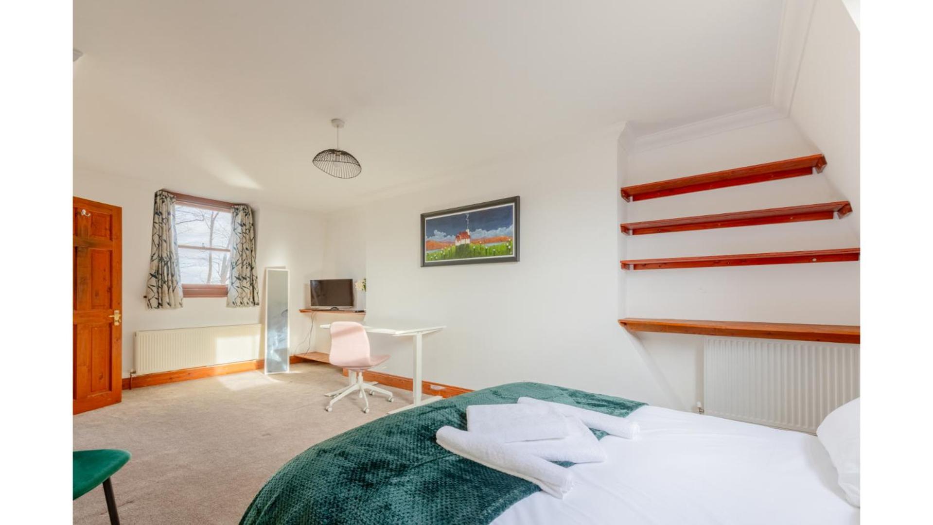 Spacious And Inviting 4bd Haggerston Apartment *