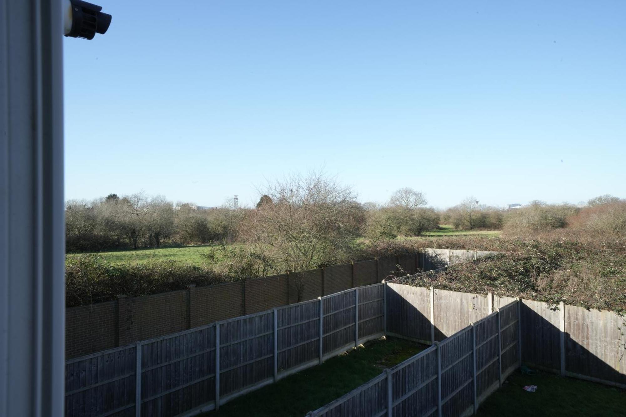 Hatton Apartments: Airport-adjacent With Free Parking And Underground Access