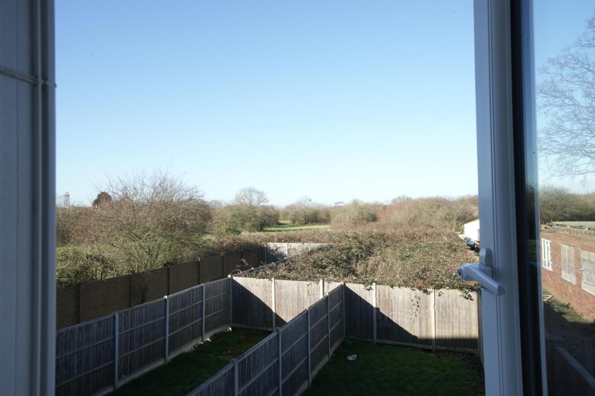 Hatton Apartments: Airport-adjacent With Free Parking And Underground Access *