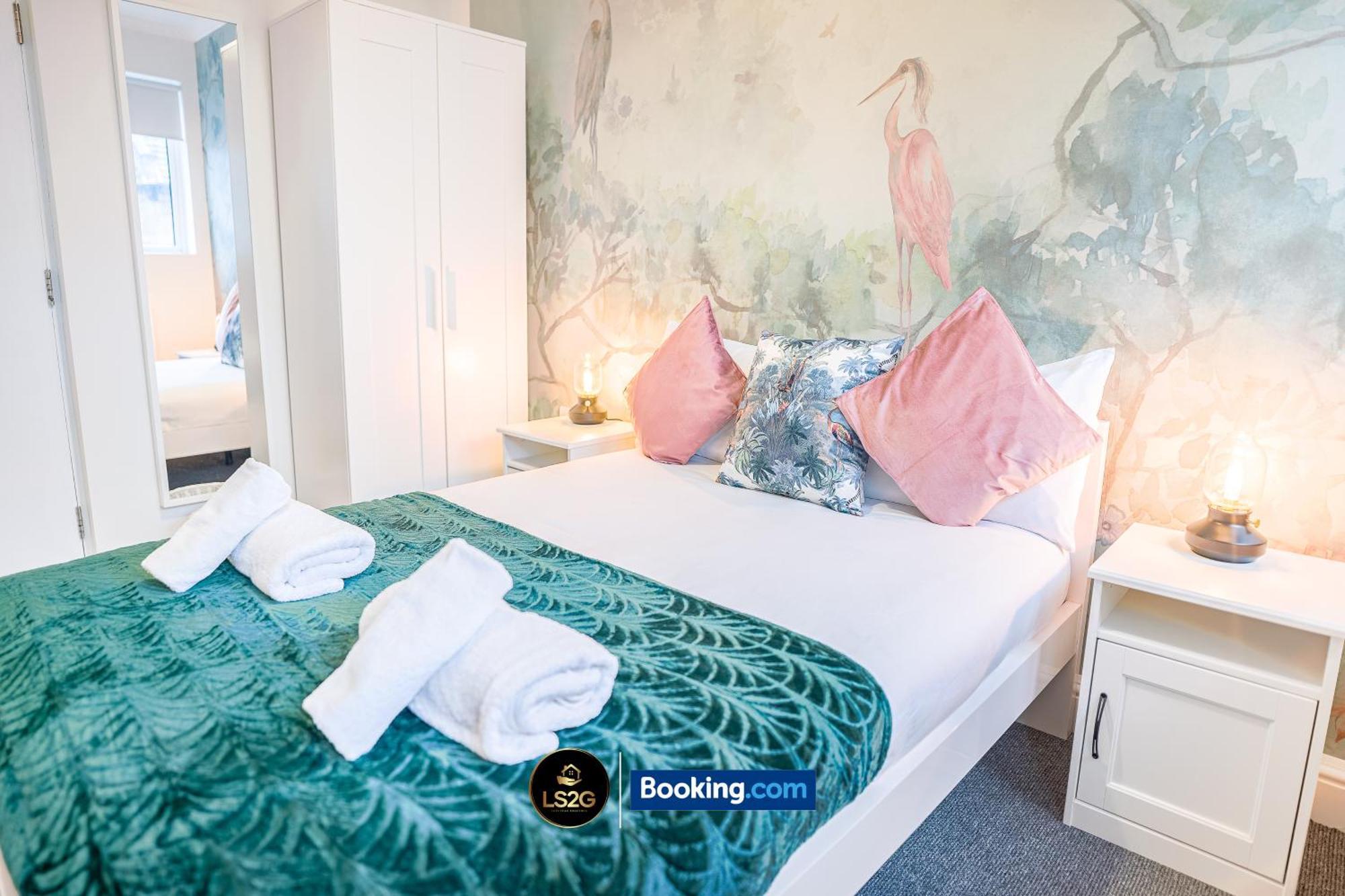 Amazing 3 Bedroom By Ls2g Short Lets & Serviced Greater With Free Wifi * London