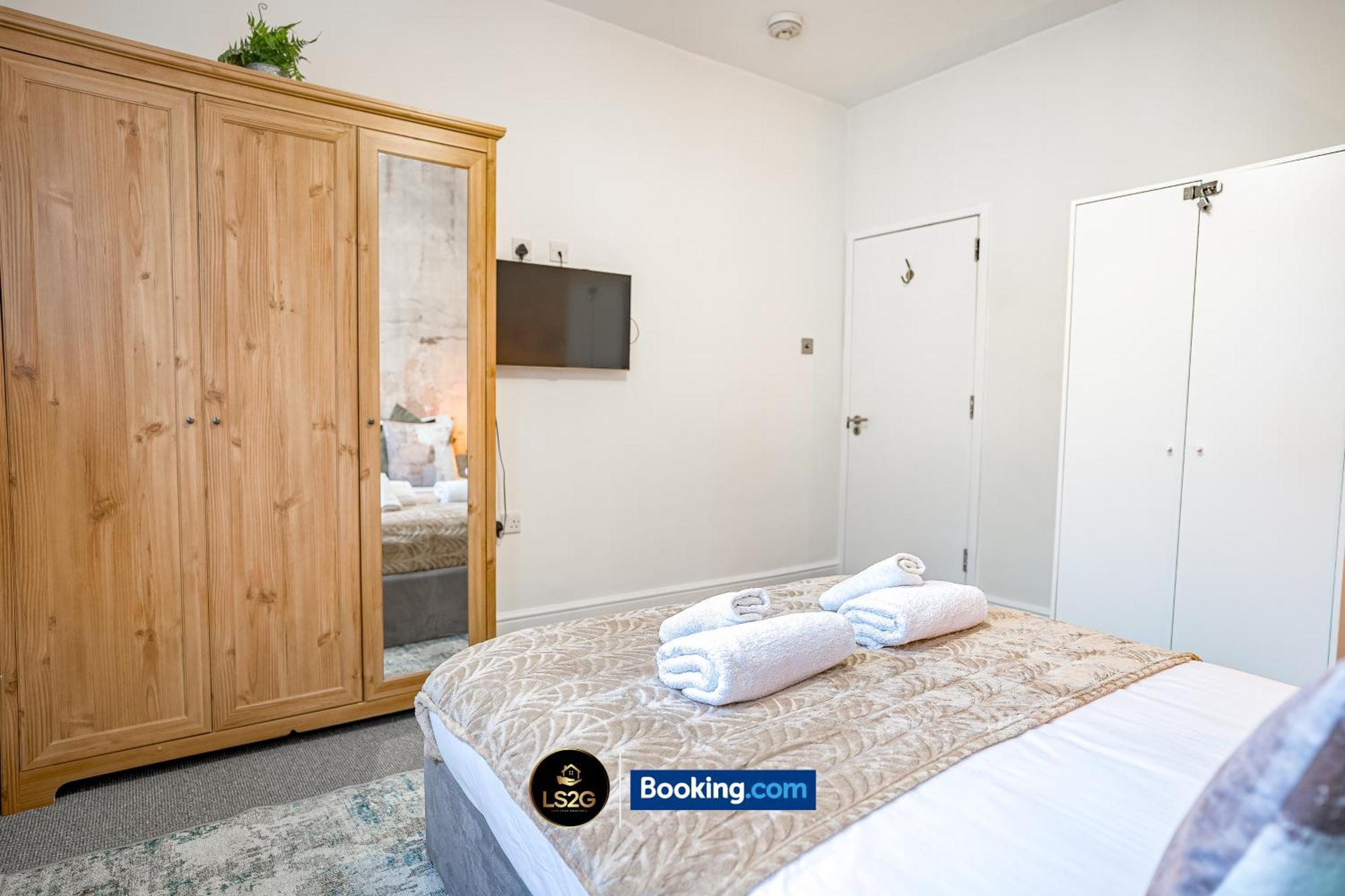 Apartment Amazing 3 Bedroom By Ls2g Short Lets & Serviced Greater With Free Wifi London