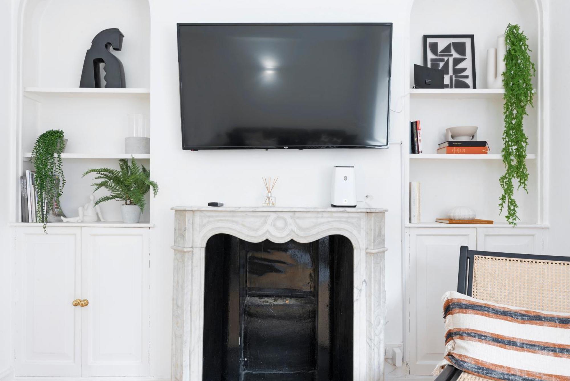 2 Bed Apartment- Mayfair 1 London