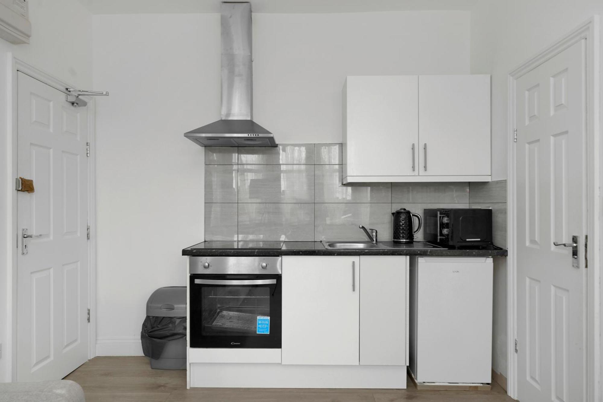 Startlet - On Elizabeth Line With Free Parking Londres