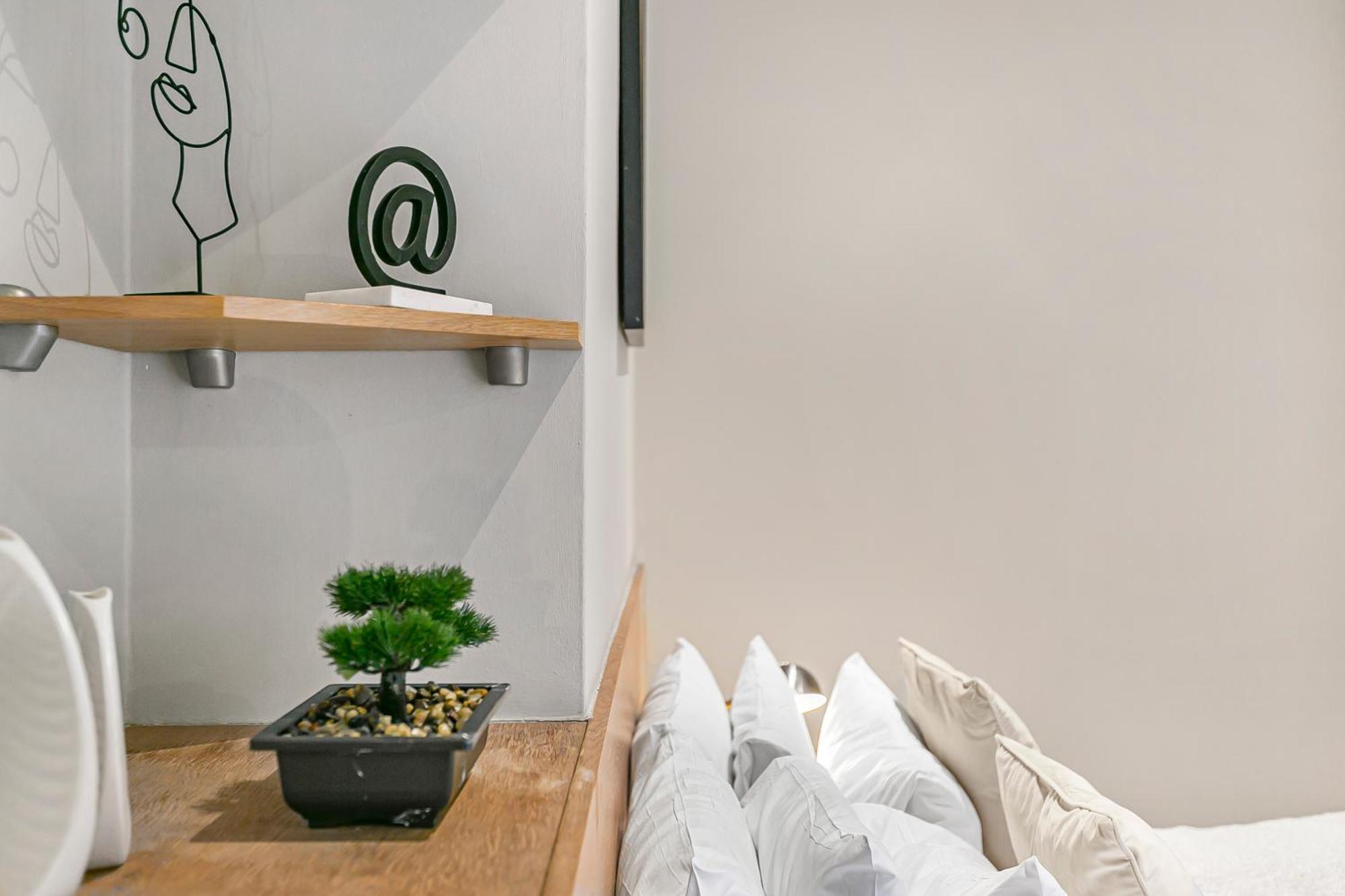 Large Stylish 2beds 2baths With Private Patio *