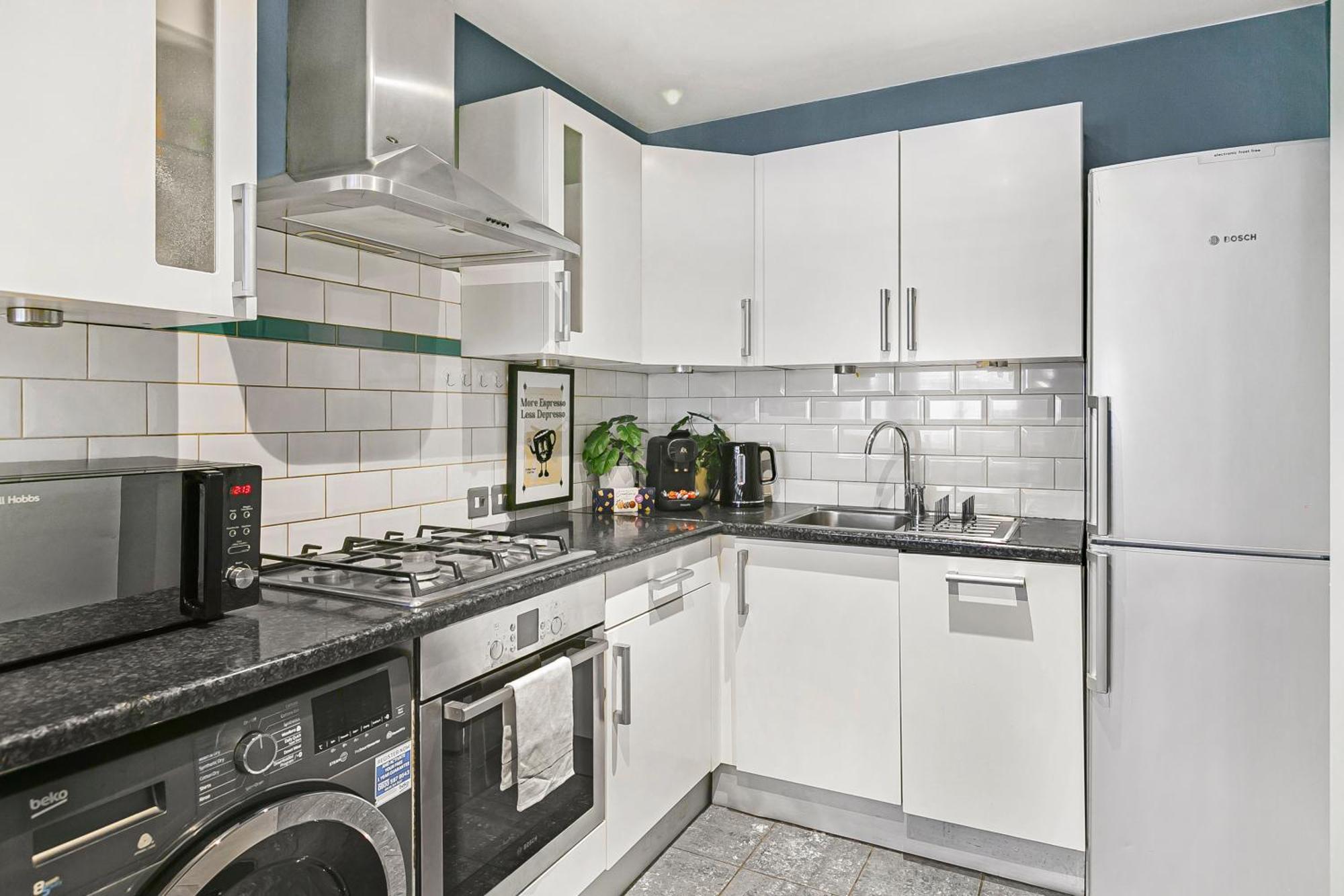 Apartment Large Stylish 2beds 2baths With Private Patio *