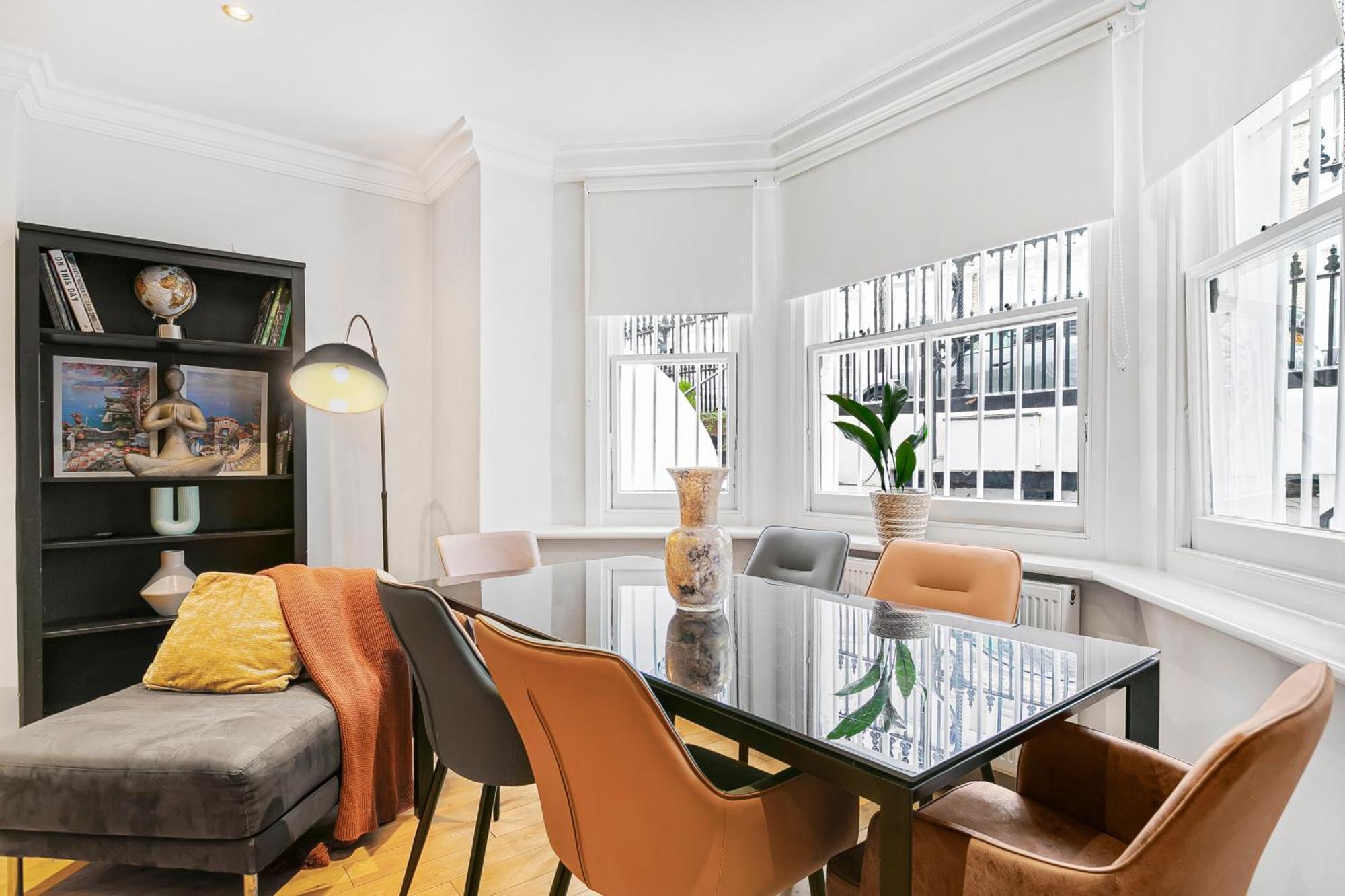 Apartment Large Stylish 2beds 2baths With Private Patio