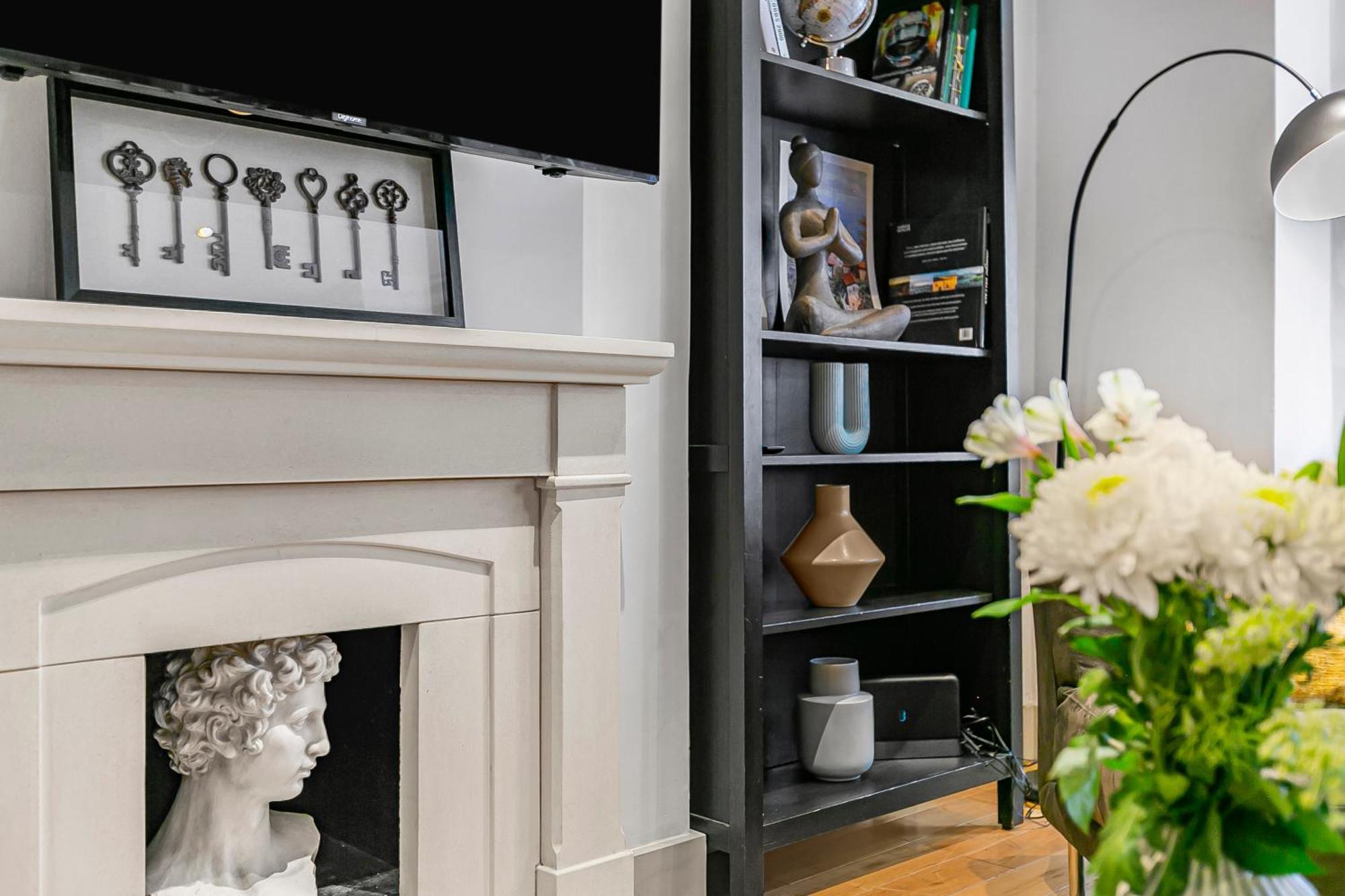 Large Stylish 2beds 2baths With Private Patio *