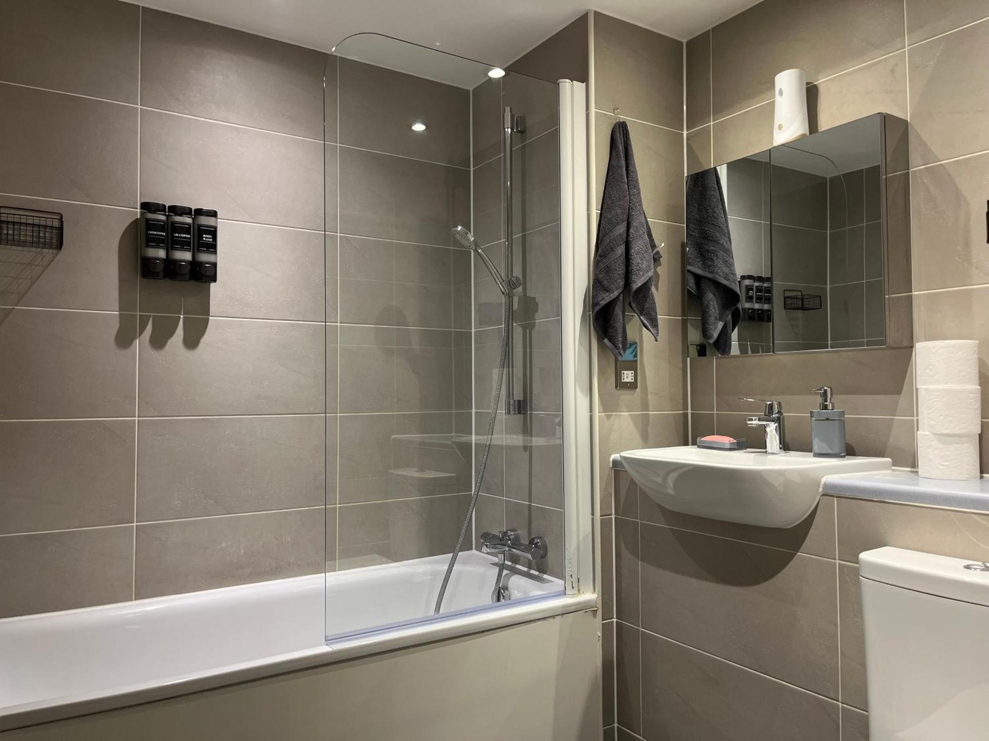 Charming & Cosy 2 Bed Apartment London