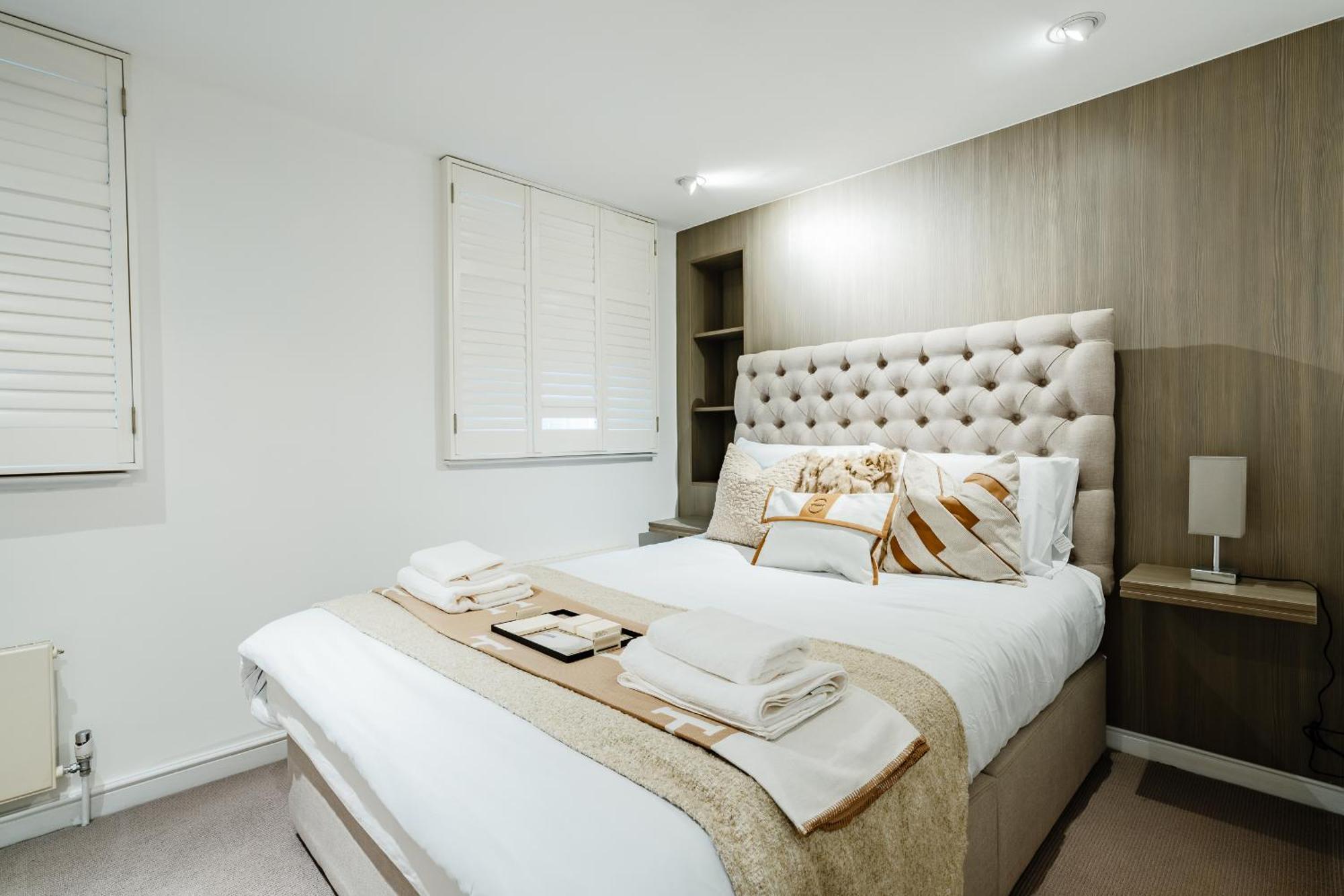 Villa Luxury 3brs Home, Spacious And Cozy In Victoria London