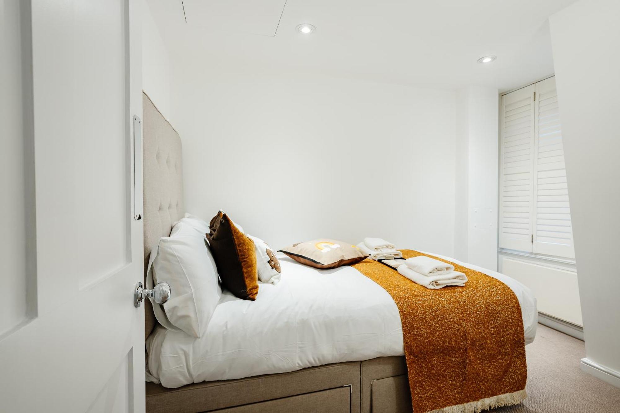 Luxury 3brs Home, Spacious And Cozy In Victoria