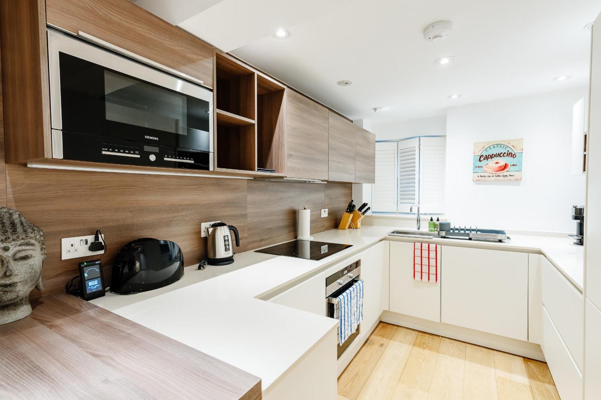 Luxury 3brs Home, Spacious And Cozy In Victoria Villa *